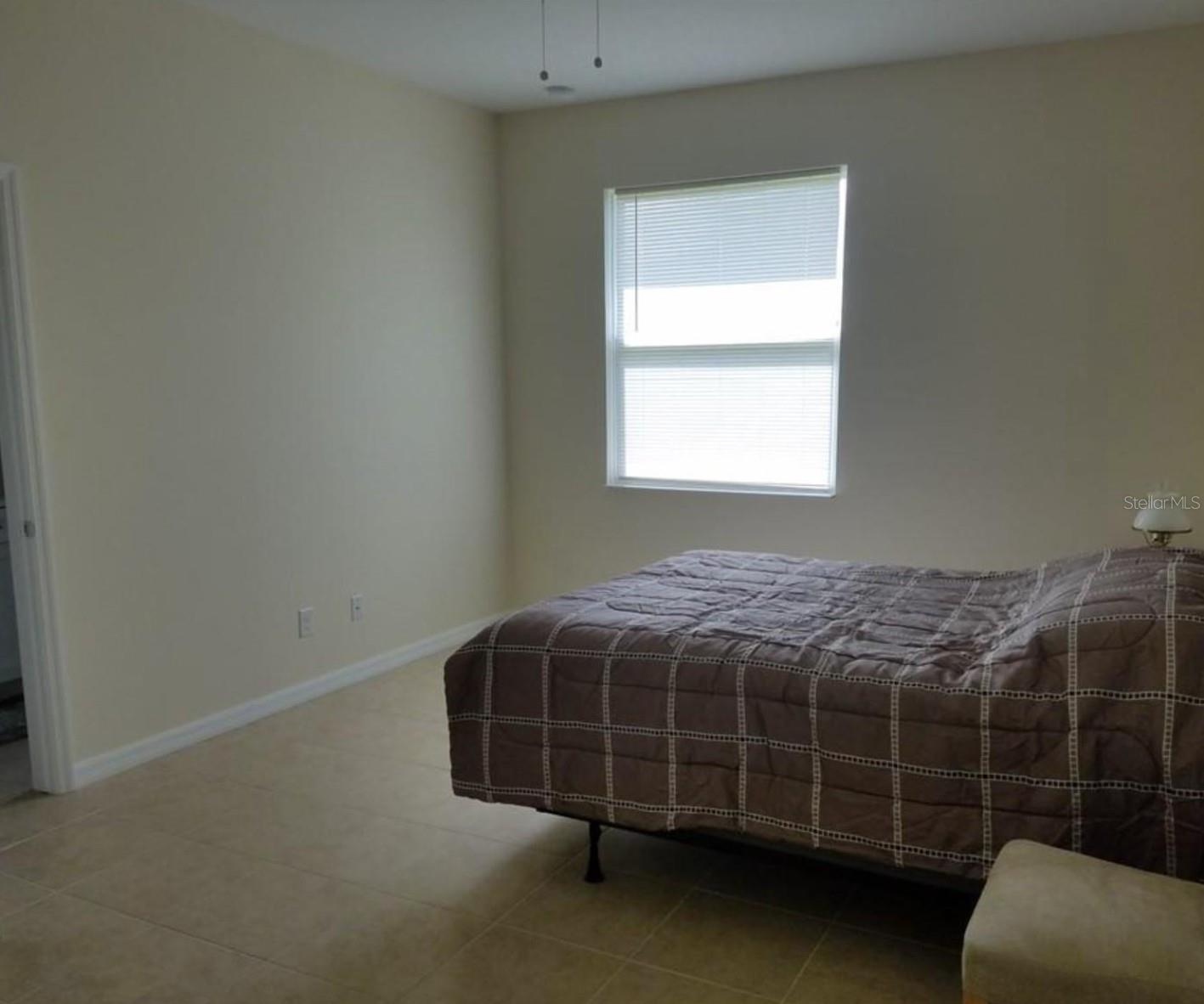 Image 6 of 13 For 12090 Malaga Avenue