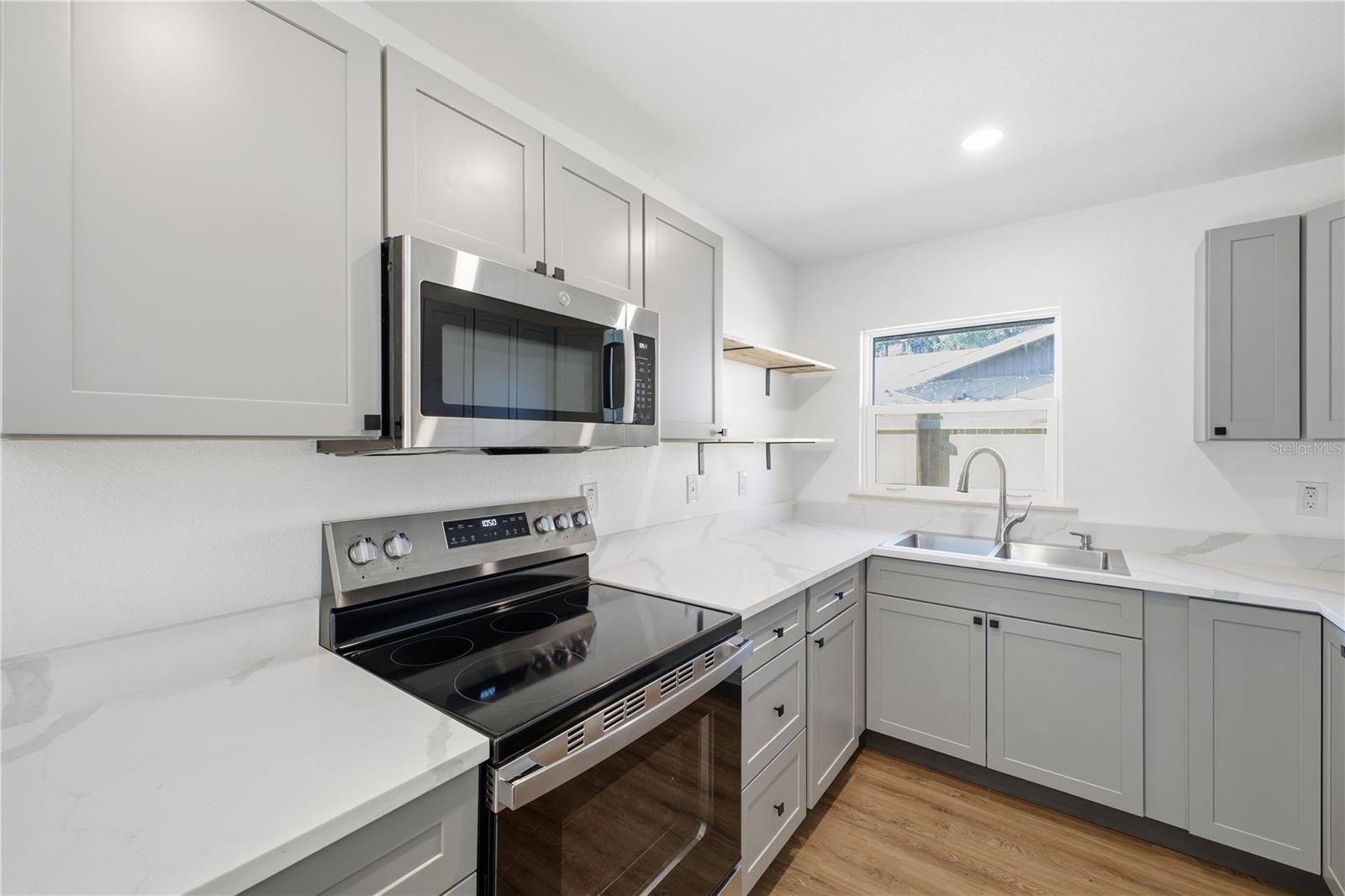 Image 13 of 27 For 603 61st Avenue Terrace E