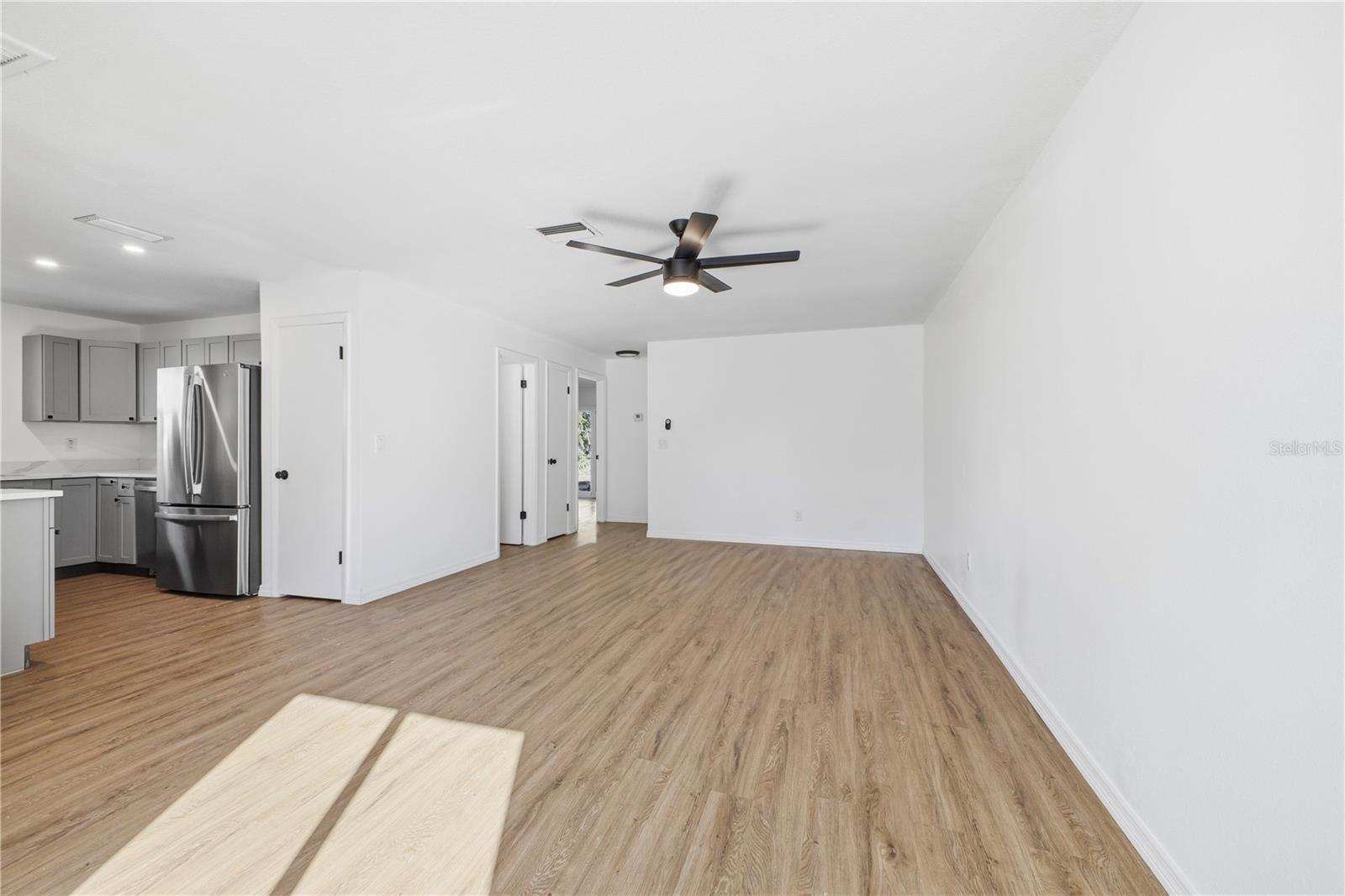 Image 16 of 27 For 603 61st Avenue Terrace E