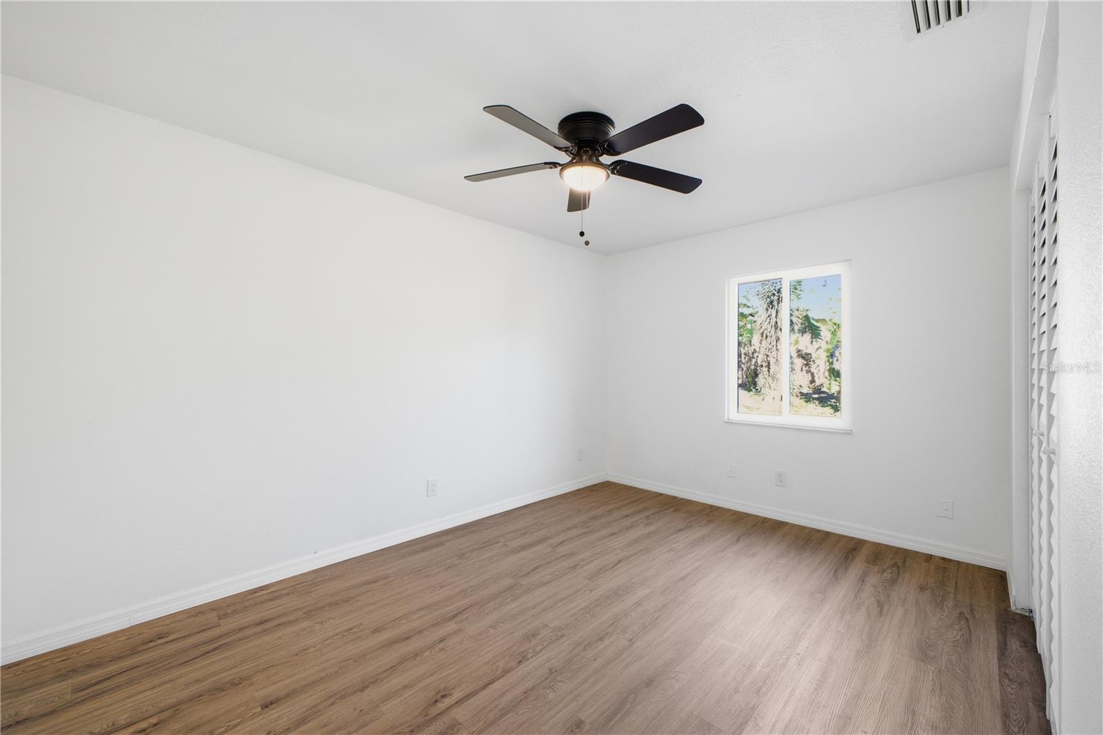 Image 20 of 27 For 603 61st Avenue Terrace E