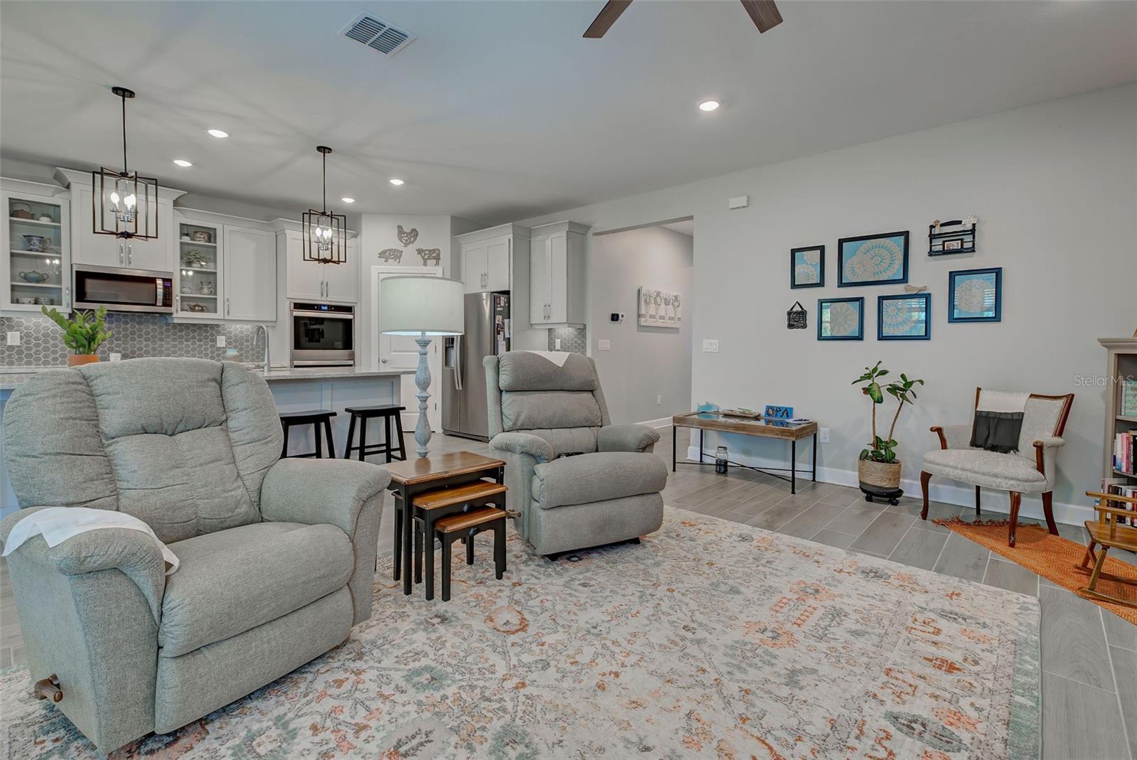 Image 17 of 22 For 451 Daylily Boulevard