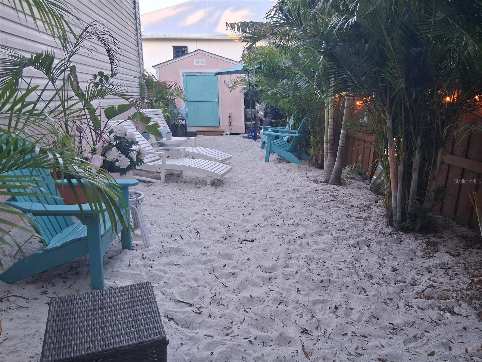 Image 12 of 91 For 216 Berry Street