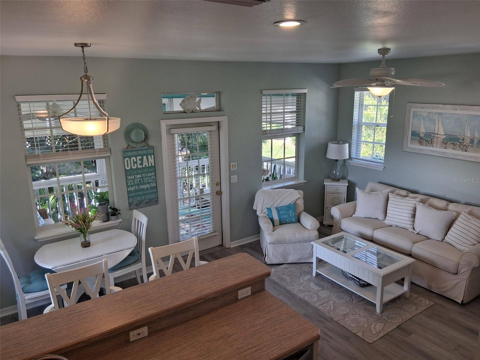 Image 15 of 91 For 216 Berry Street