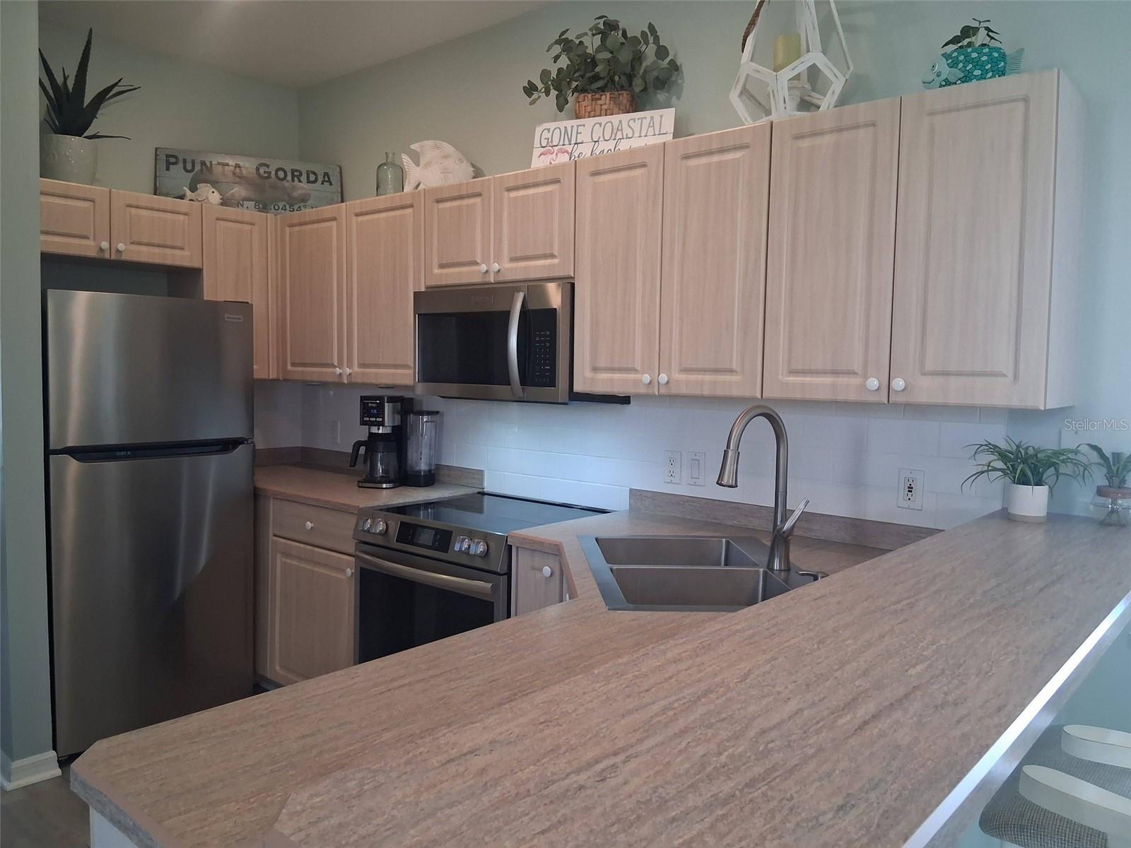 Image 20 of 91 For 216 Berry Street