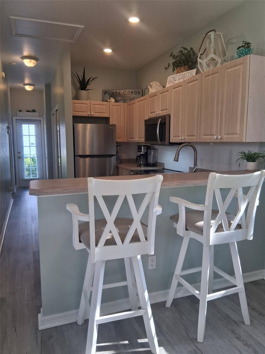 Image 26 of 91 For 216 Berry Street