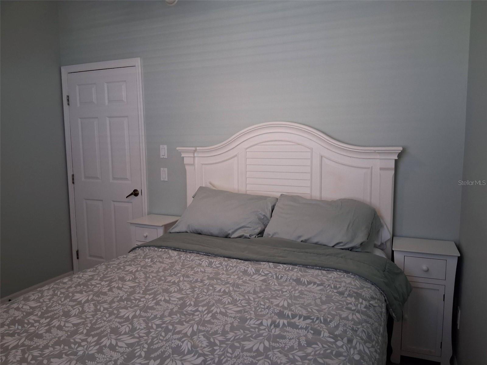 Image 33 of 91 For 216 Berry Street