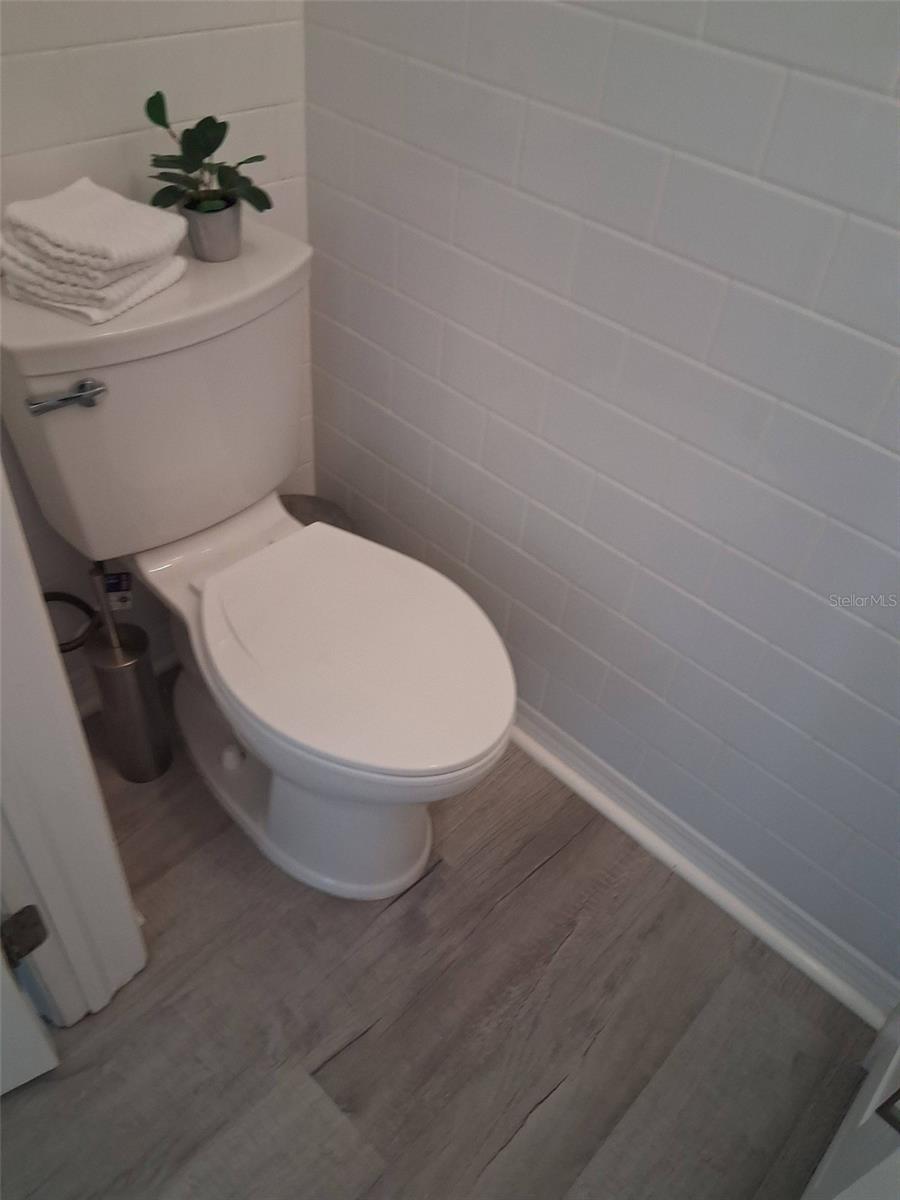 Image 38 of 91 For 216 Berry Street