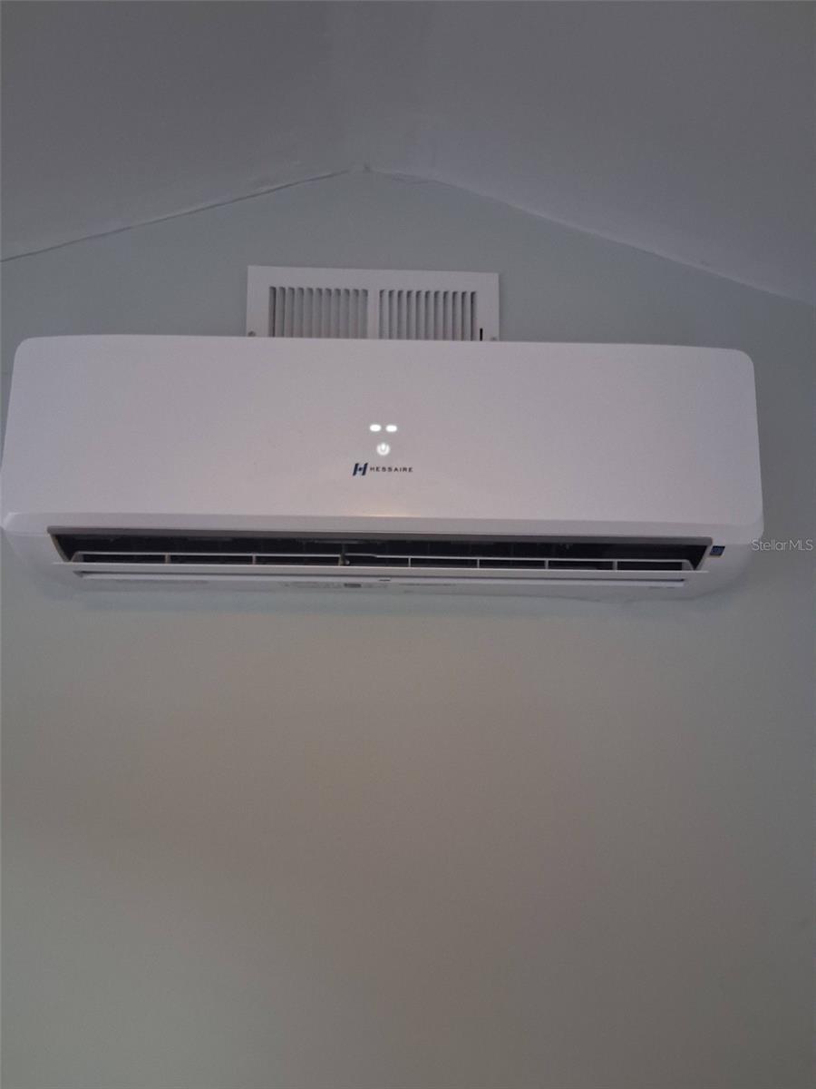 Image 65 of 91 For 216 Berry Street