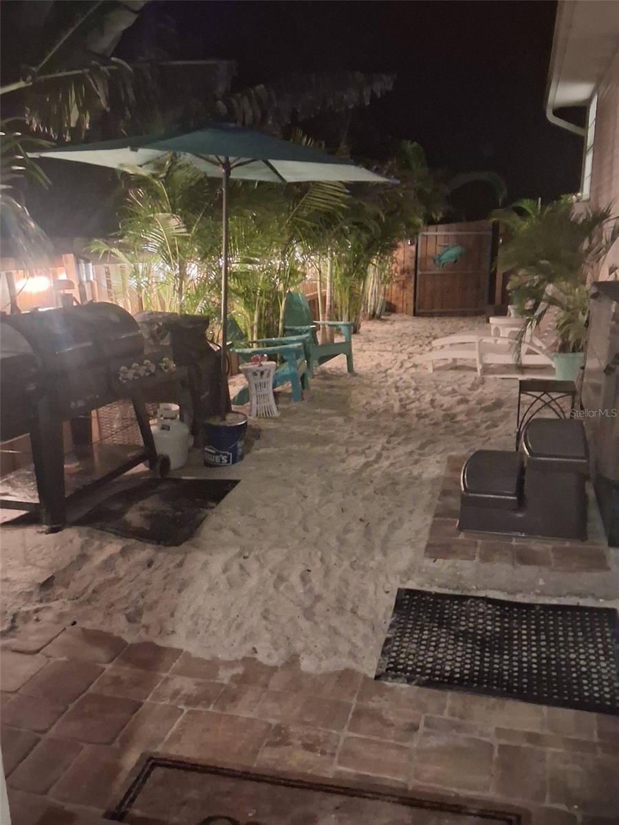 Image 67 of 91 For 216 Berry Street