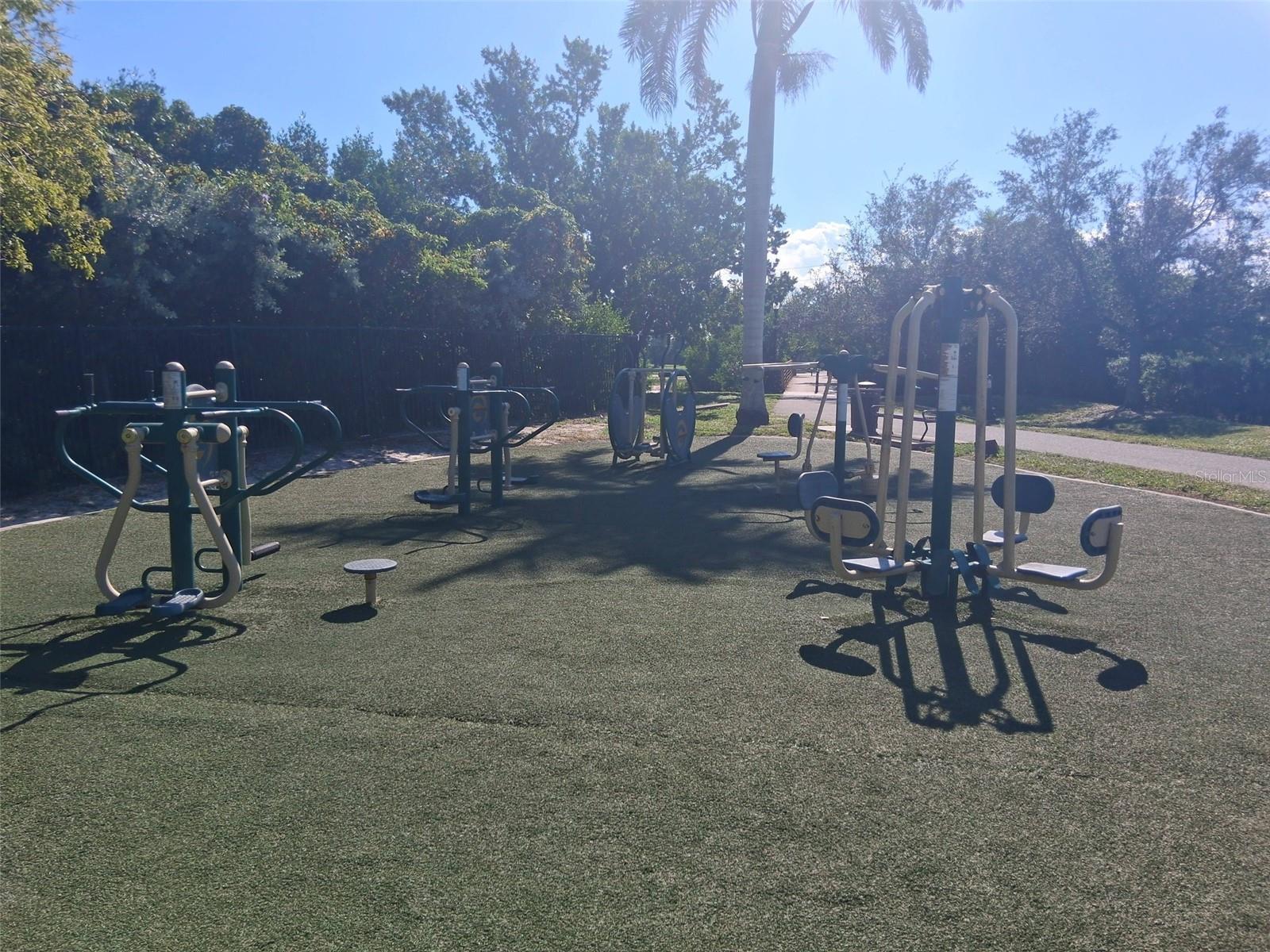 Image 79 of 91 For 216 Berry Street