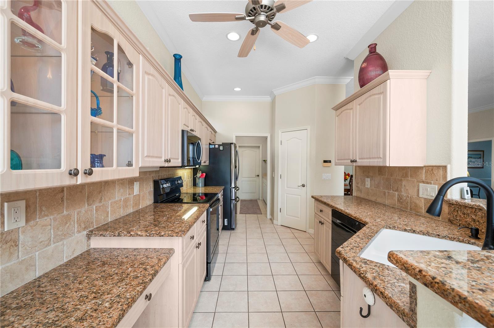 Image 17 of 62 For 26269 Seminole Lakes Boulevard