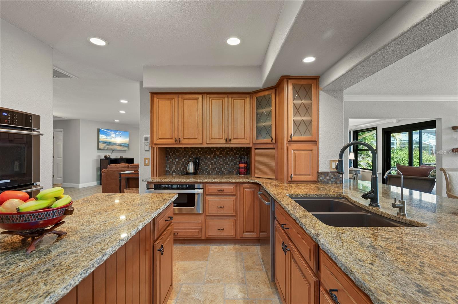 Image 28 of 90 For 200 Capri Isles Court