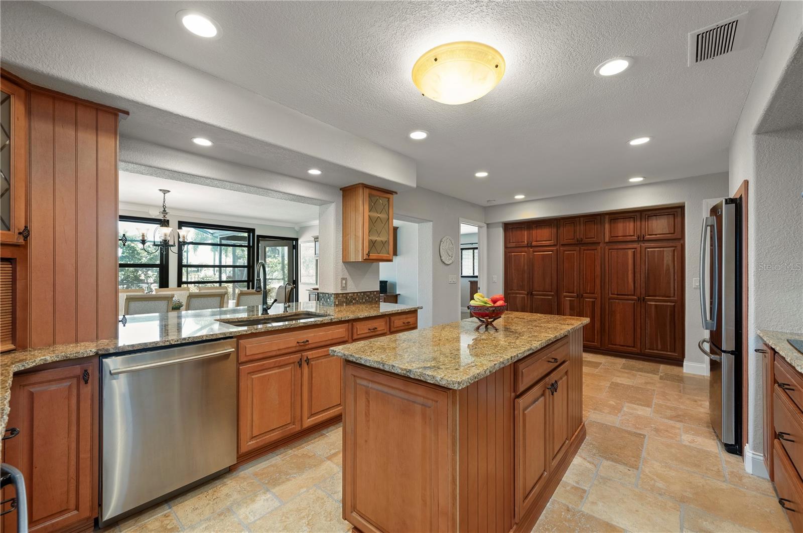 Image 29 of 90 For 200 Capri Isles Court