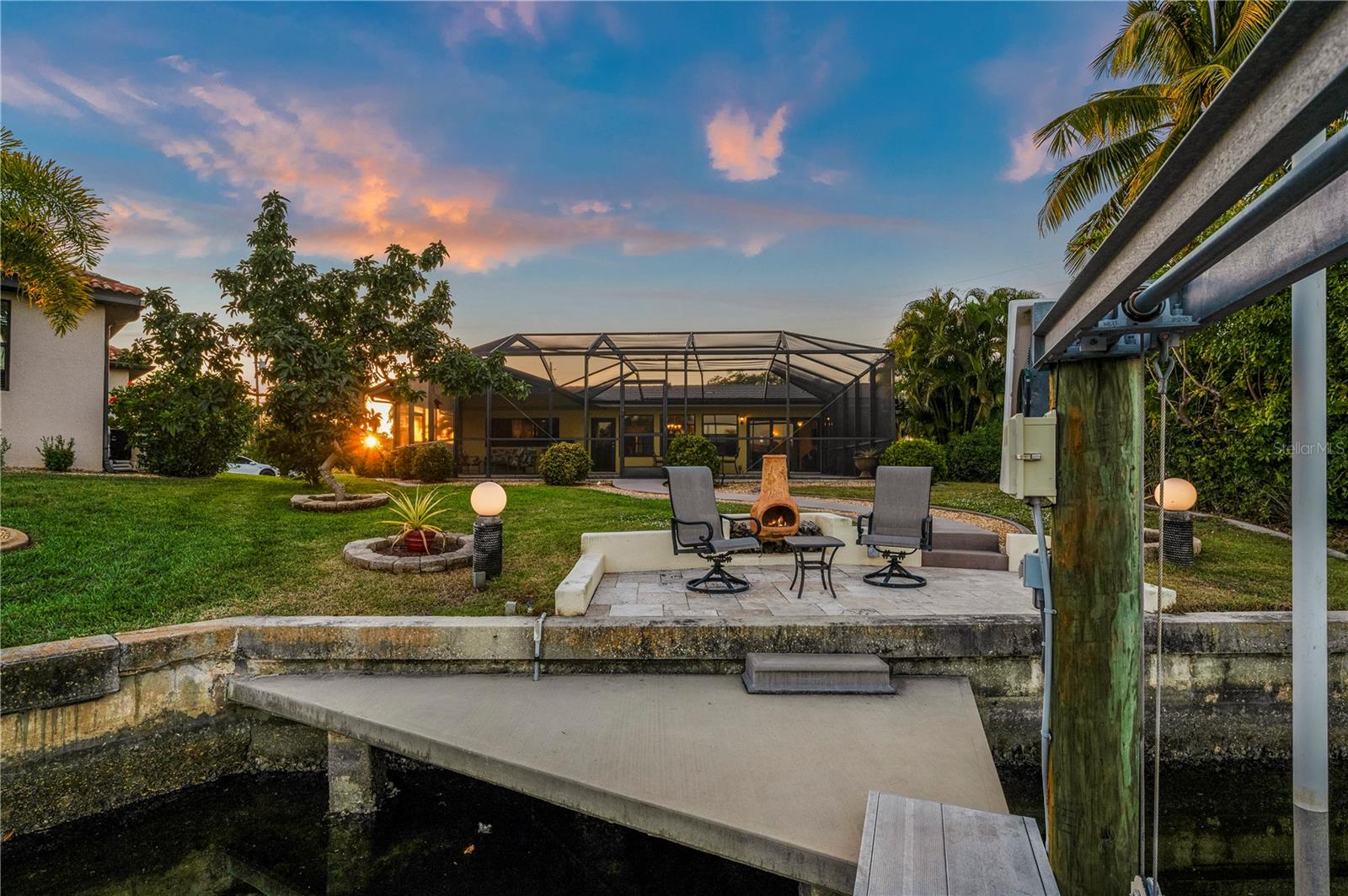 Image 3 of 90 For 200 Capri Isles Court