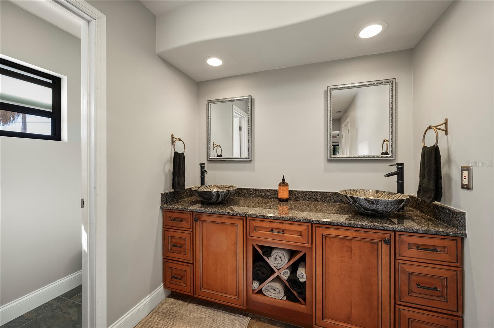 Image 39 of 90 For 200 Capri Isles Court