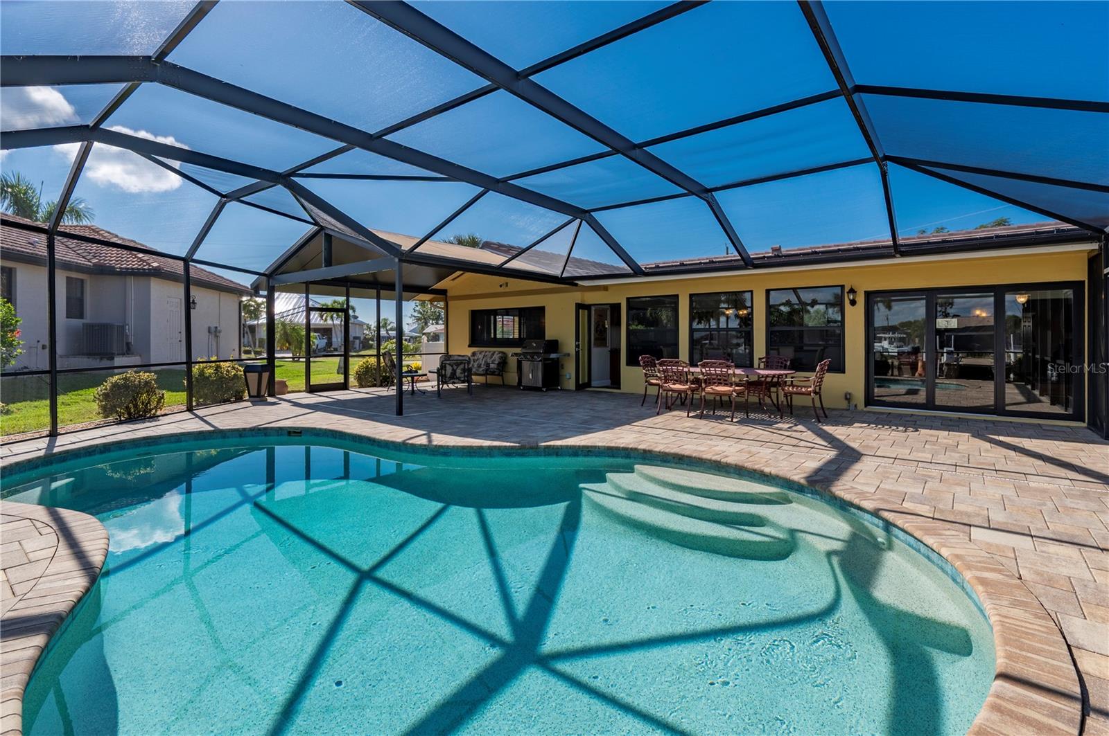 Image 61 of 90 For 200 Capri Isles Court