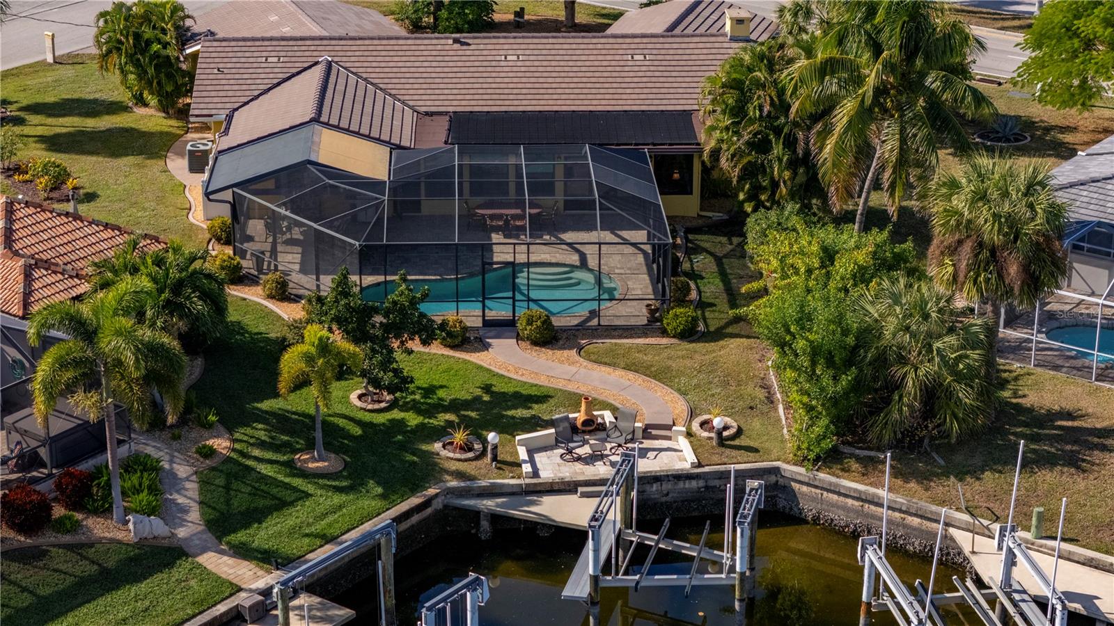 Image 70 of 90 For 200 Capri Isles Court