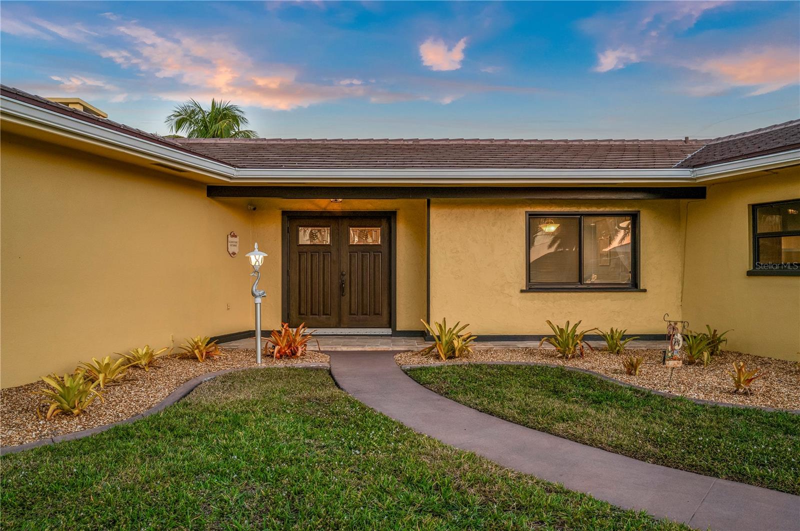 Image 77 of 90 For 200 Capri Isles Court