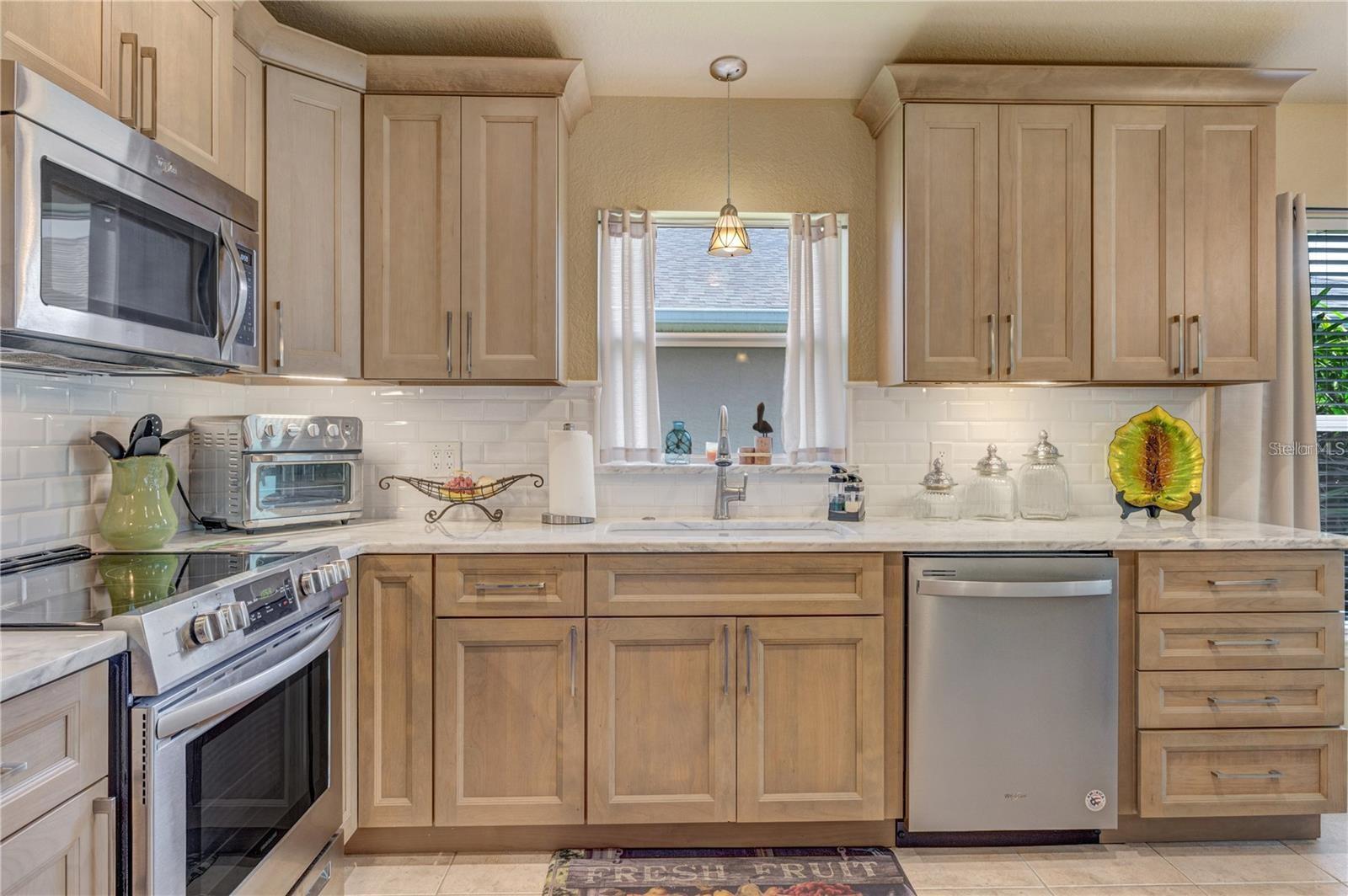 Image 16 of 50 For 1566 Scarlett Avenue