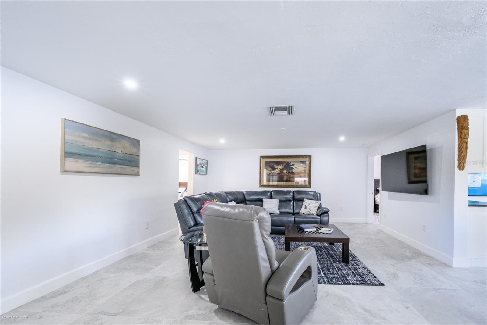 Image 6 of 60 For 149 Crescent Drive