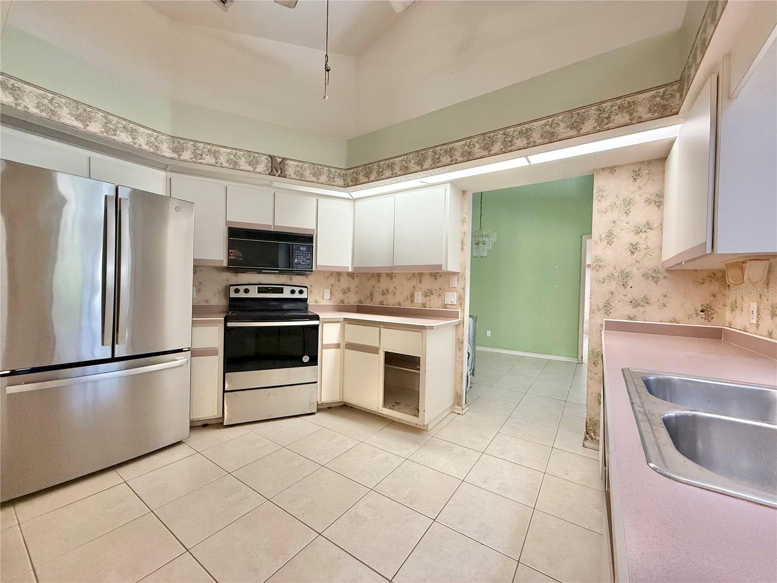 Image 10 of 40 For 425 Adalia Terrace