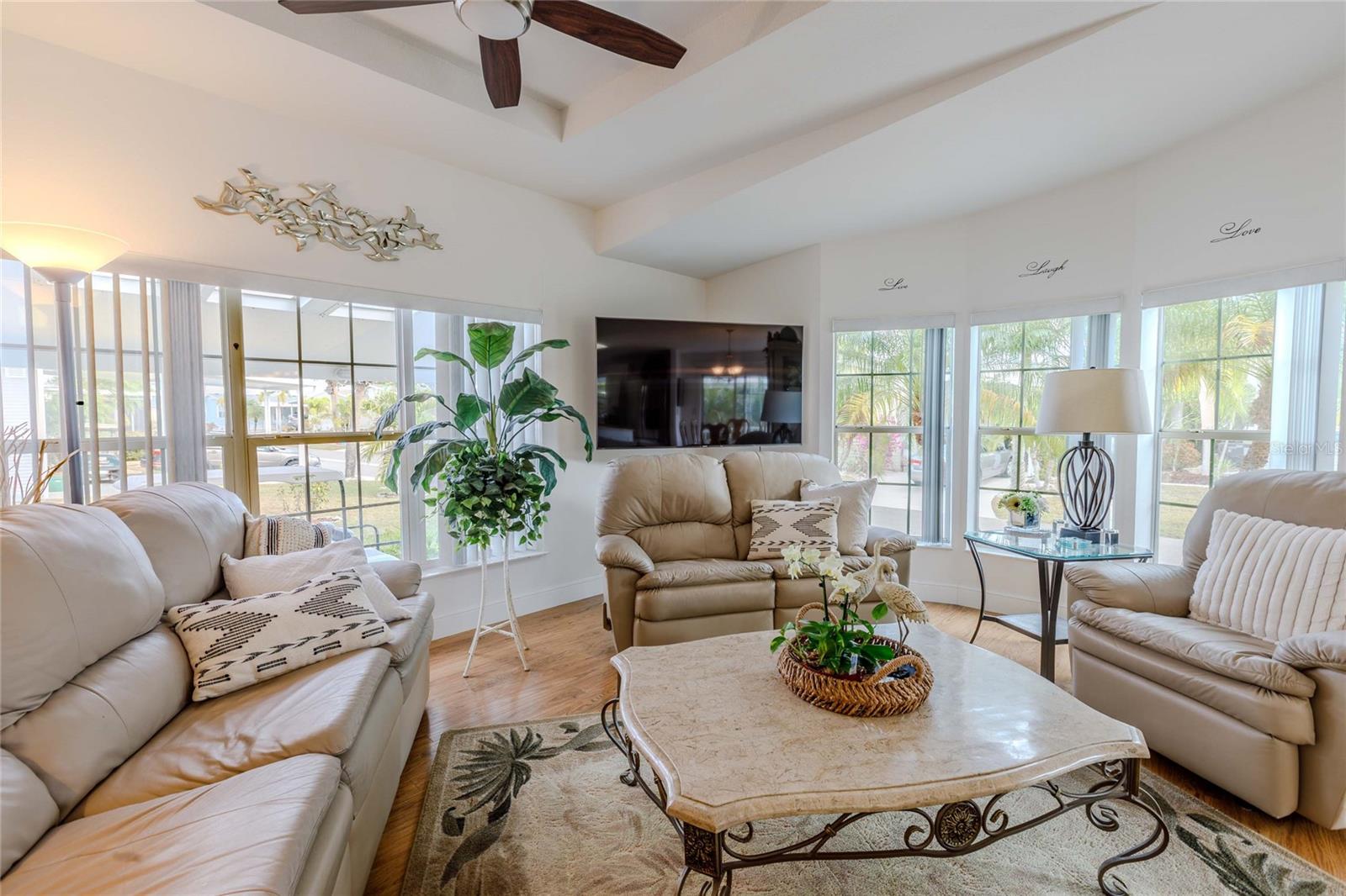 Image 15 of 76 For 2100 Kings Highway 246