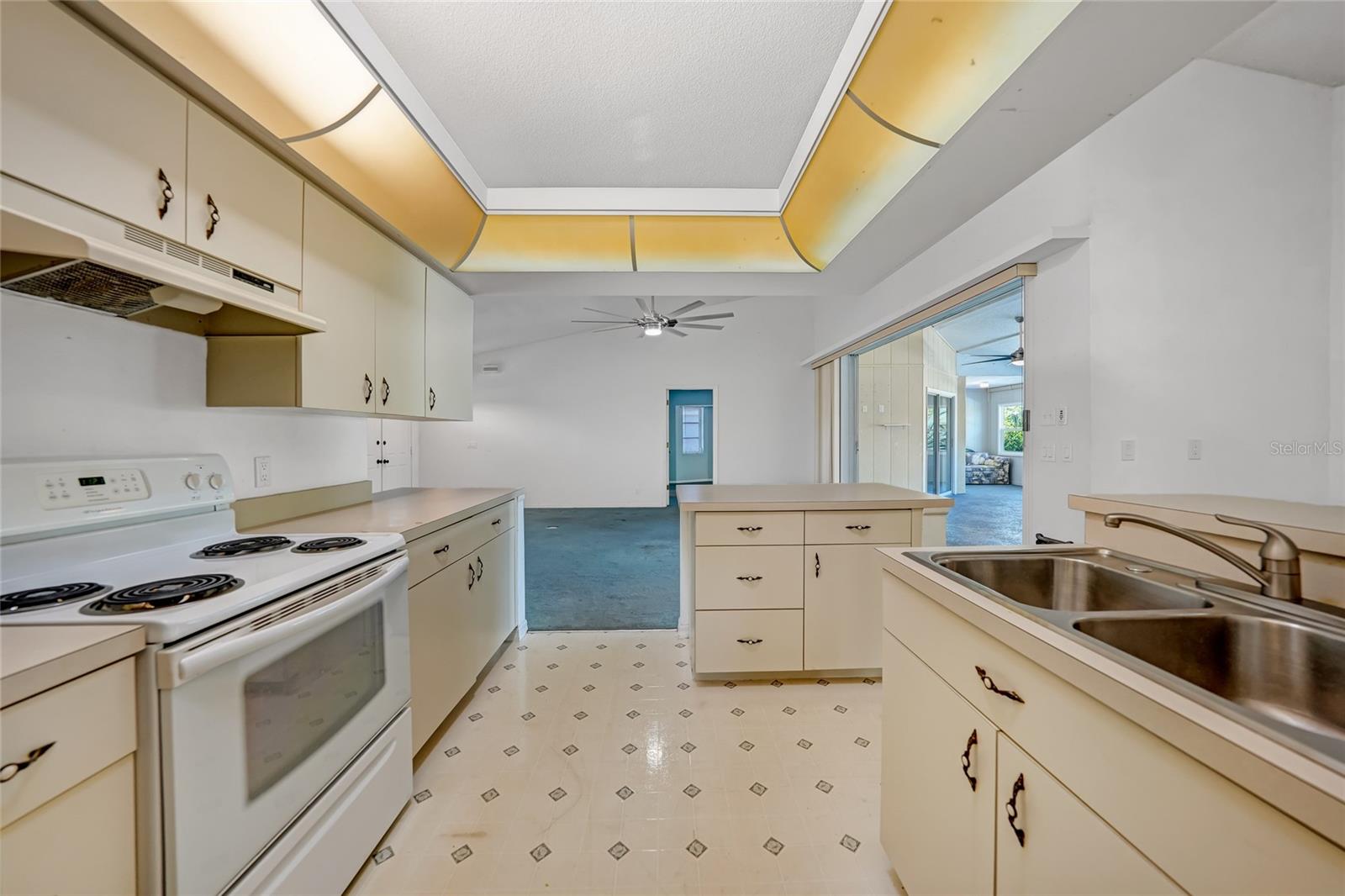 Image 10 of 34 For 2136 Pennsylvania Avenue