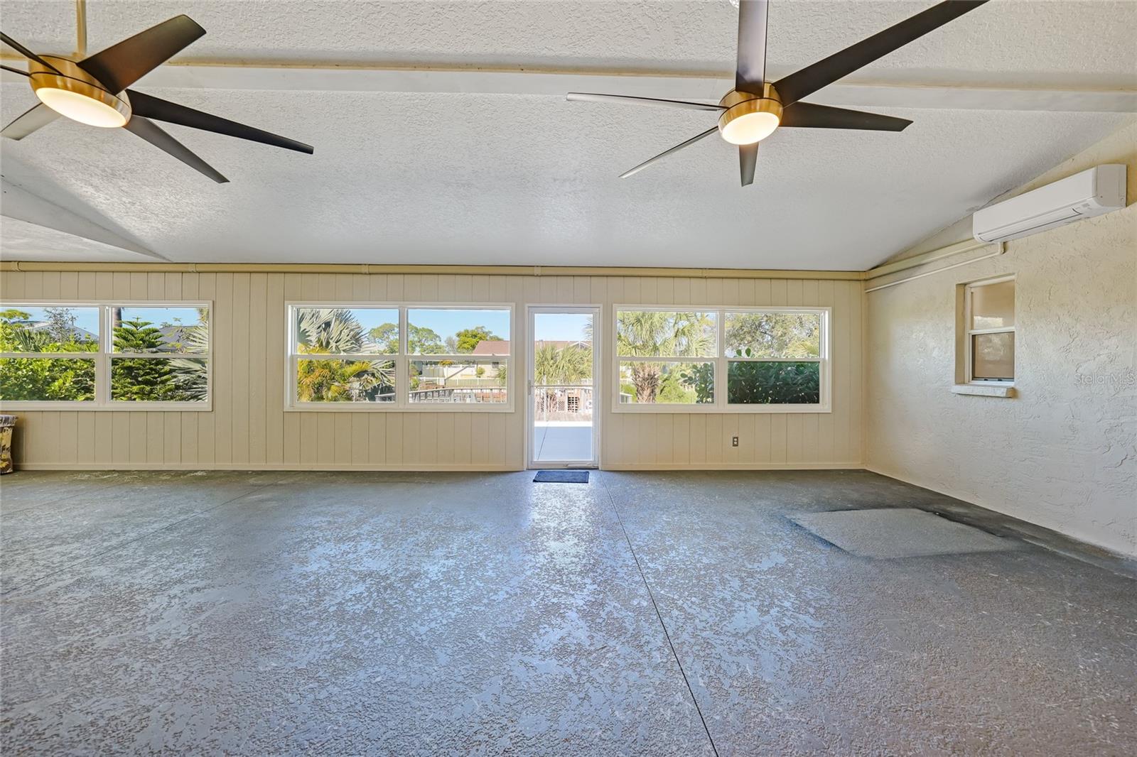 Image 12 of 34 For 2136 Pennsylvania Avenue