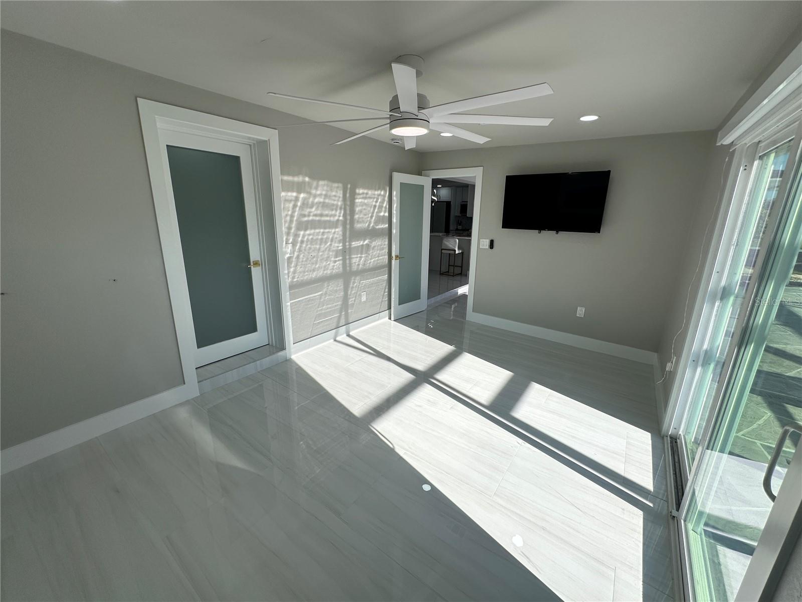 Image 20 of 35 For 717 Crestview Circle Nw