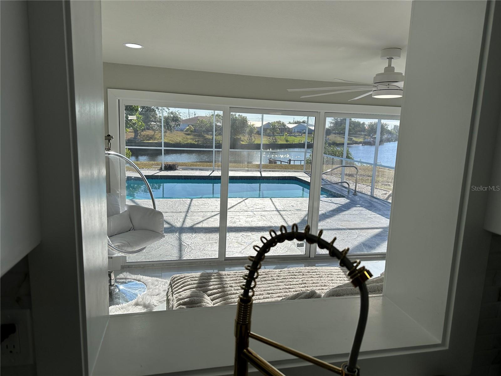 Image 6 of 35 For 717 Crestview Circle Nw