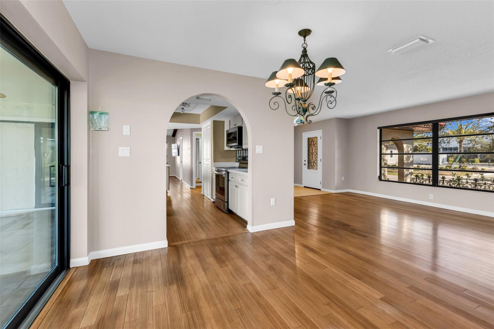 Image 11 of 57 For 271 Bal Harbor Boulevard