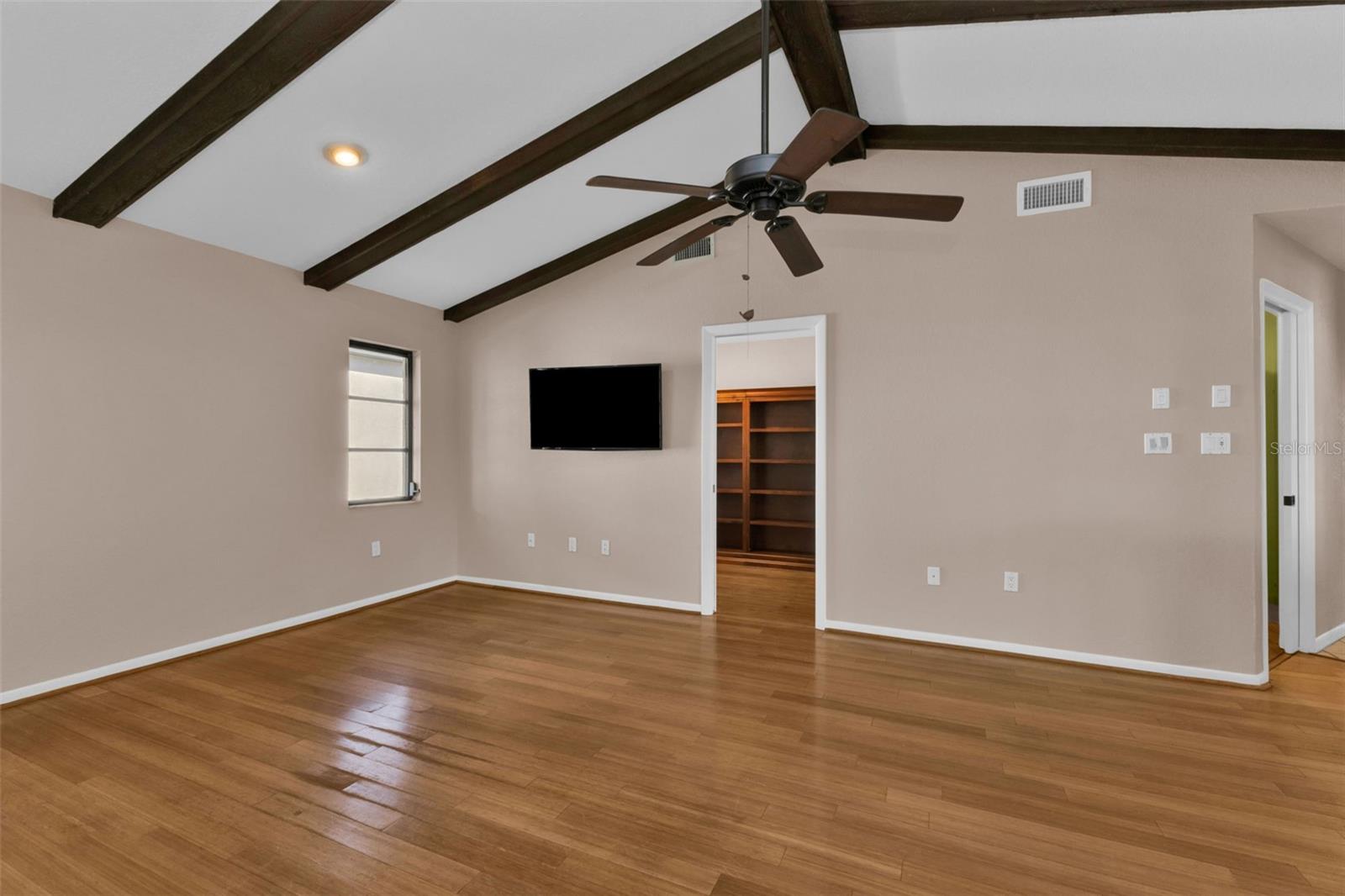 Image 19 of 57 For 271 Bal Harbor Boulevard