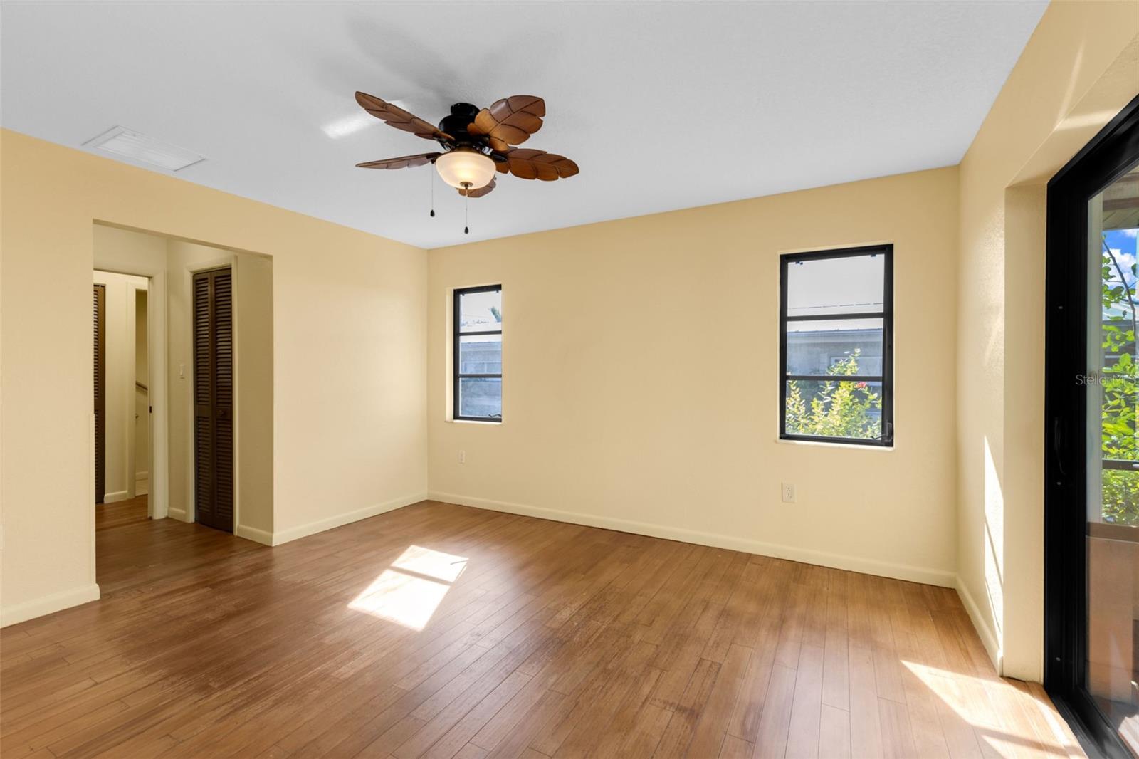 Image 21 of 57 For 271 Bal Harbor Boulevard