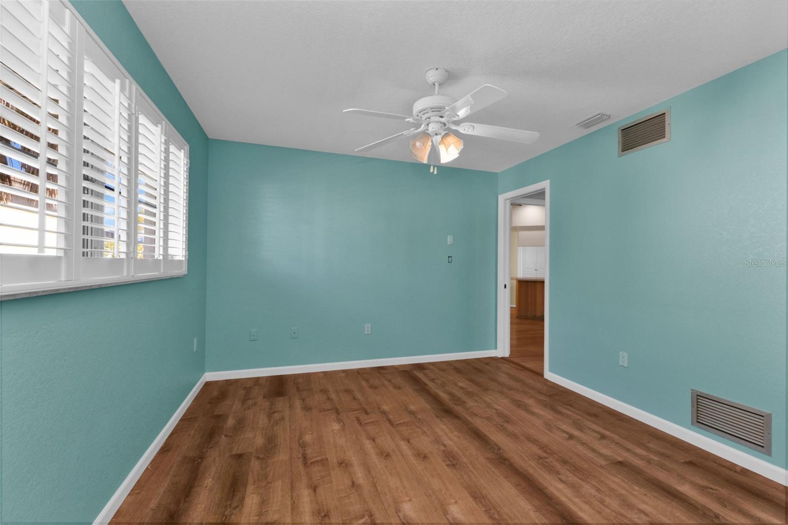 Image 30 of 57 For 271 Bal Harbor Boulevard