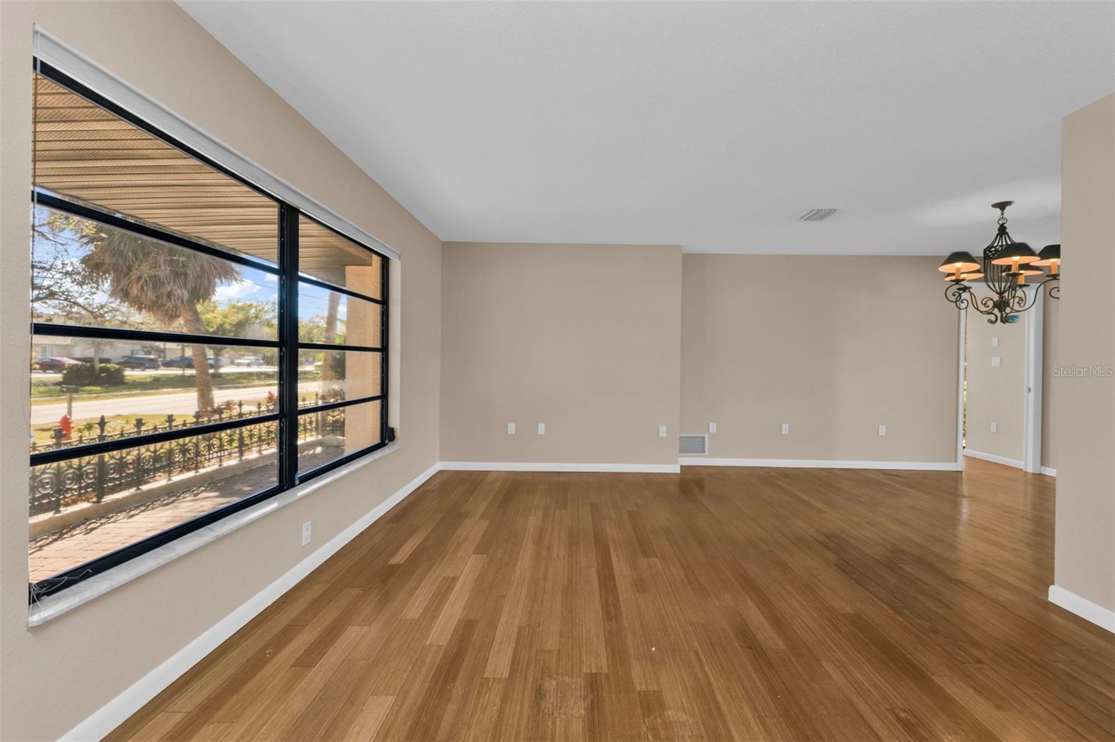 Image 8 of 57 For 271 Bal Harbor Boulevard