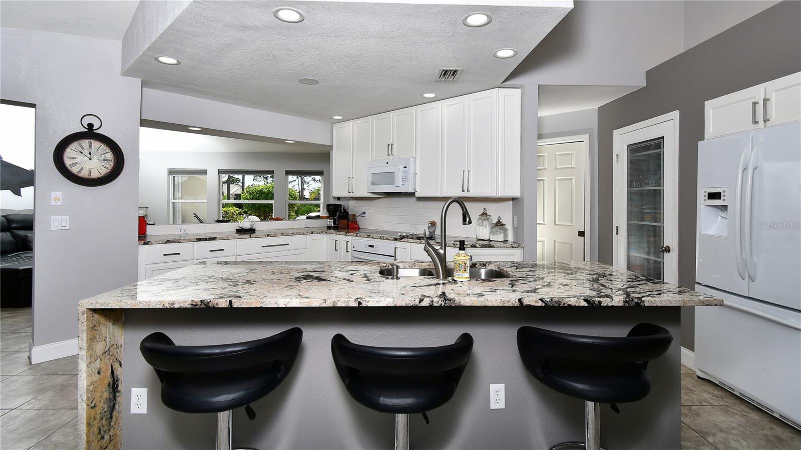 Image 17 of 42 For 5010 Sable Key Circle