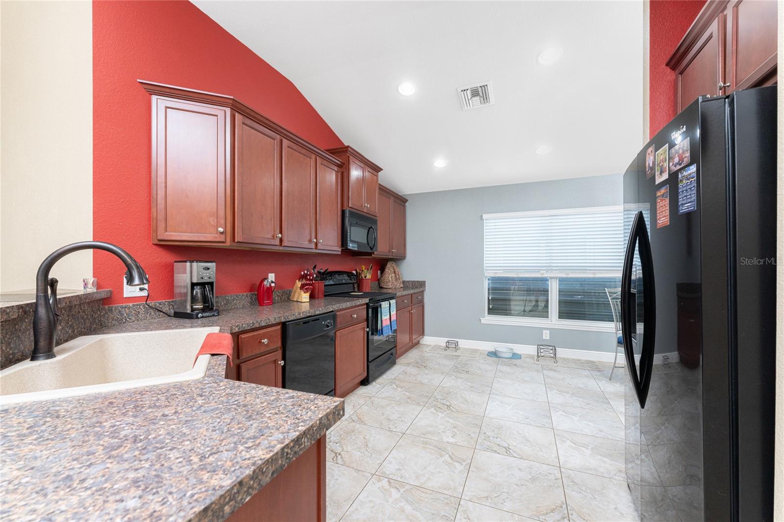 Image 13 of 64 For 27002 Clear Creek Way