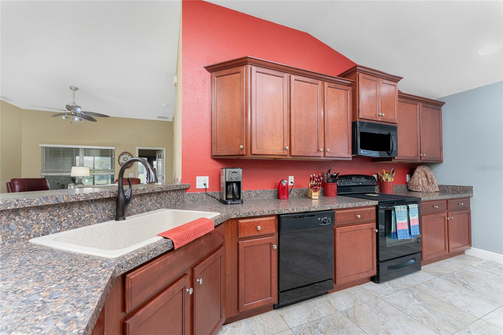 Image 14 of 64 For 27002 Clear Creek Way