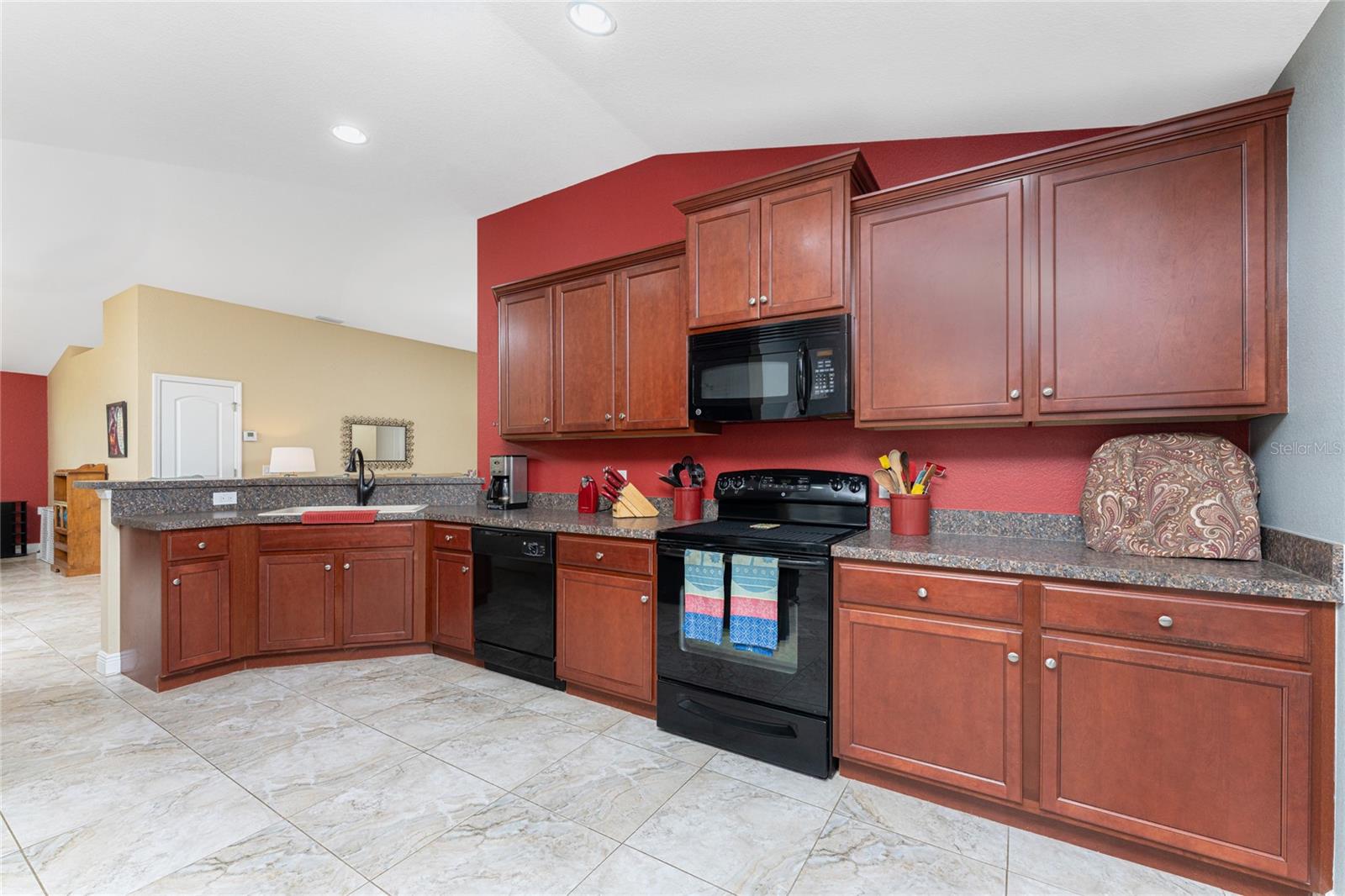 Image 16 of 64 For 27002 Clear Creek Way