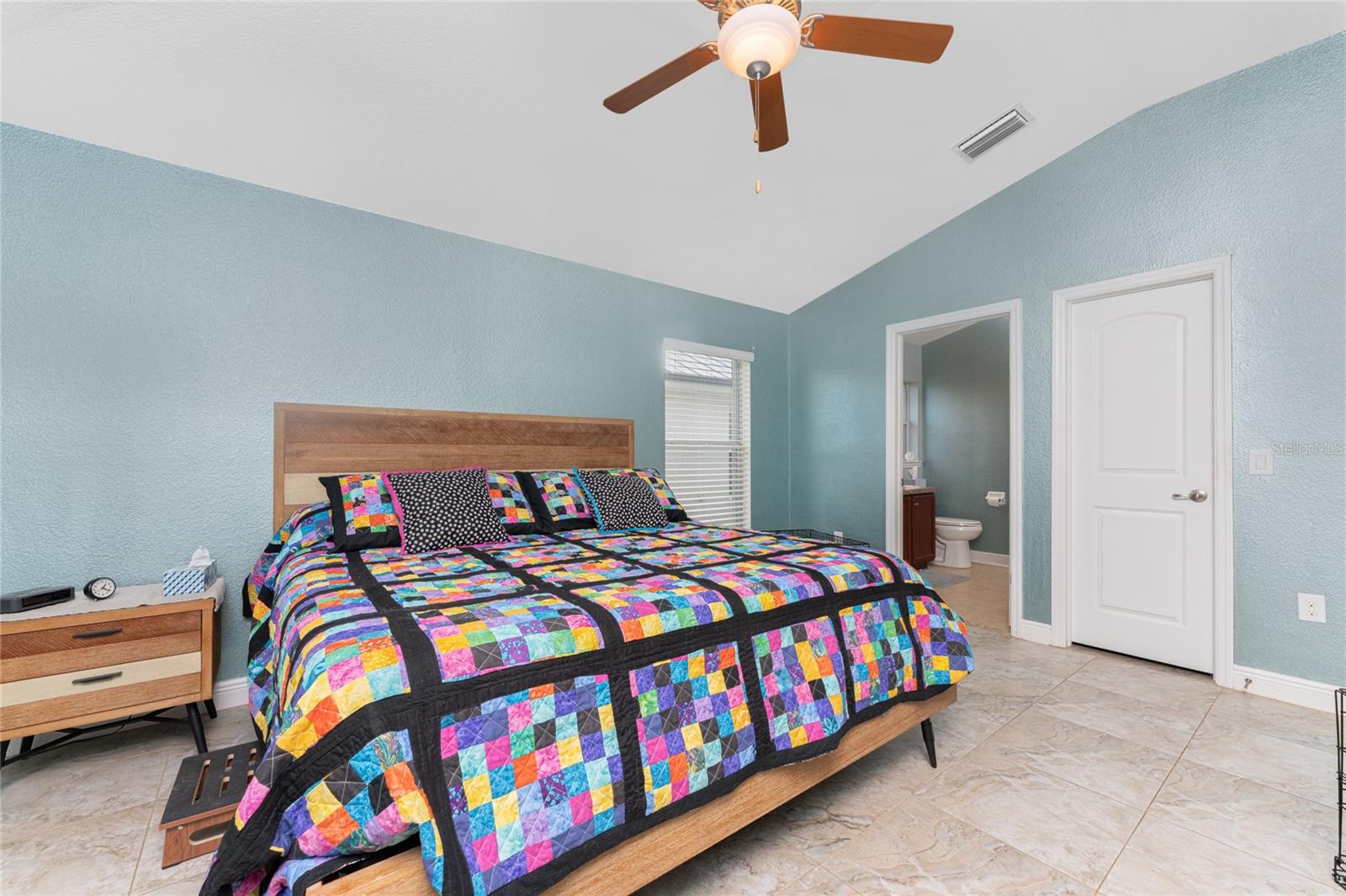 Image 44 of 64 For 27002 Clear Creek Way