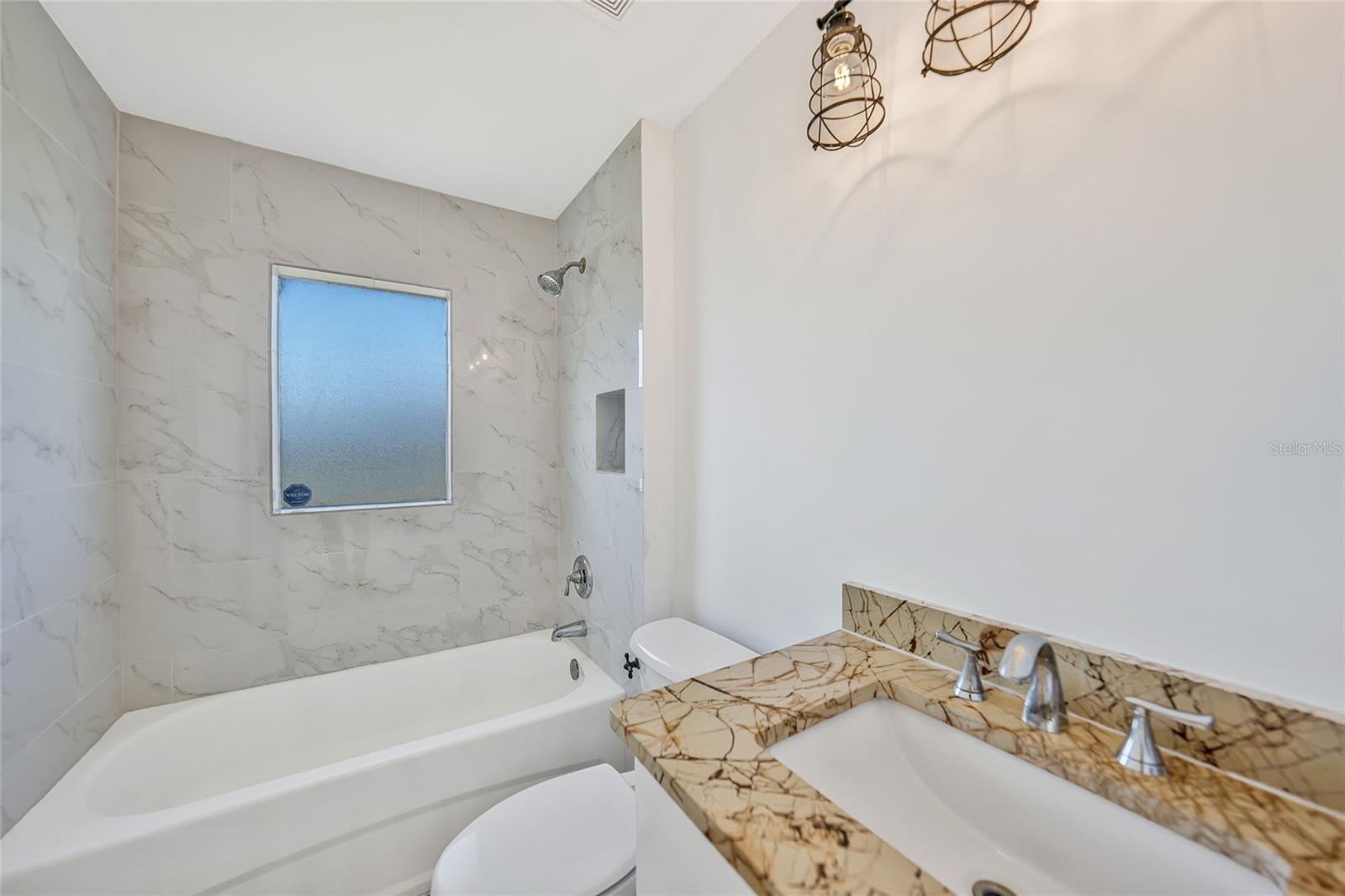 Image 21 of 41 For 1210 10th Terrace