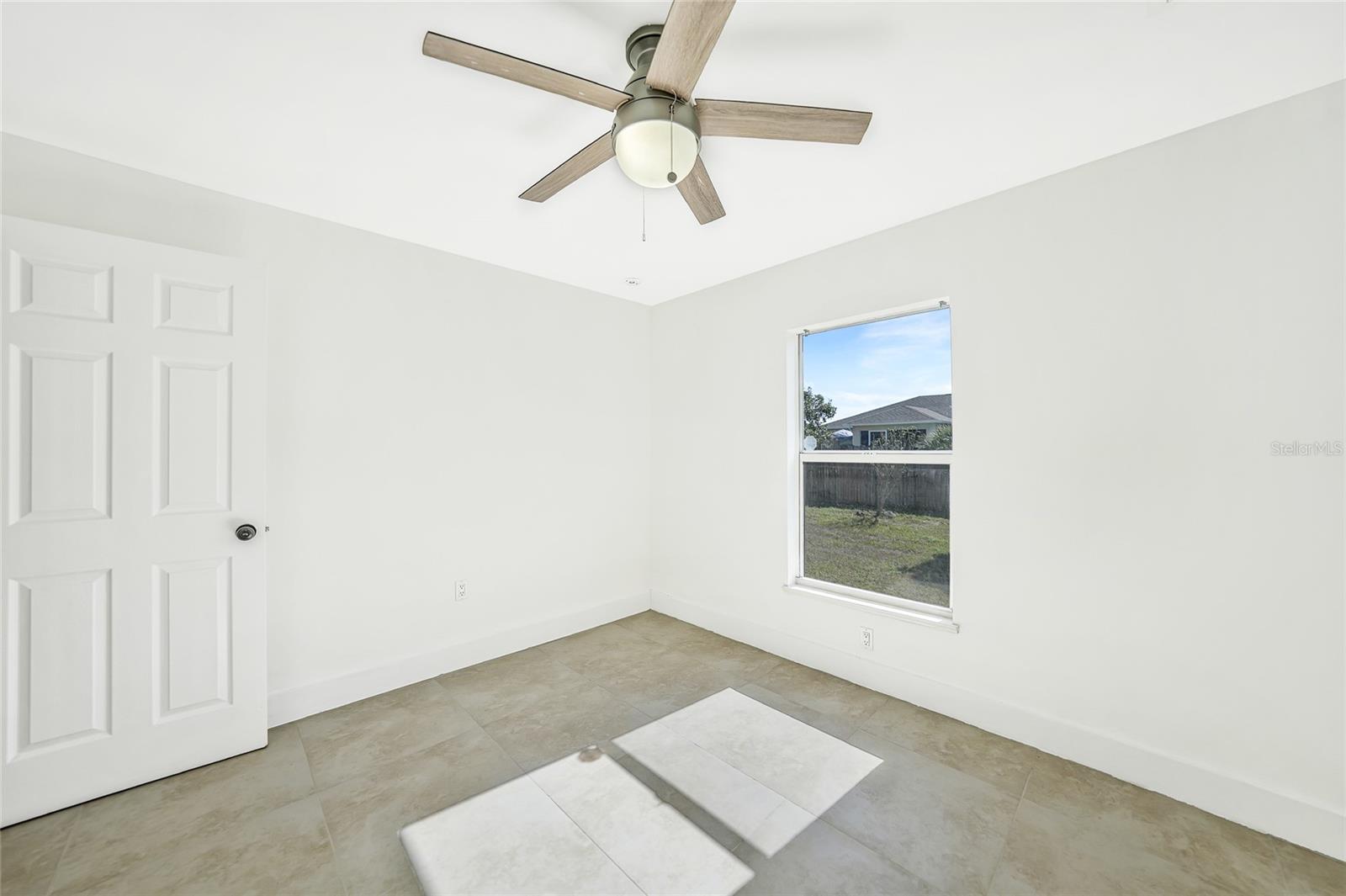 Image 23 of 41 For 1210 10th Terrace