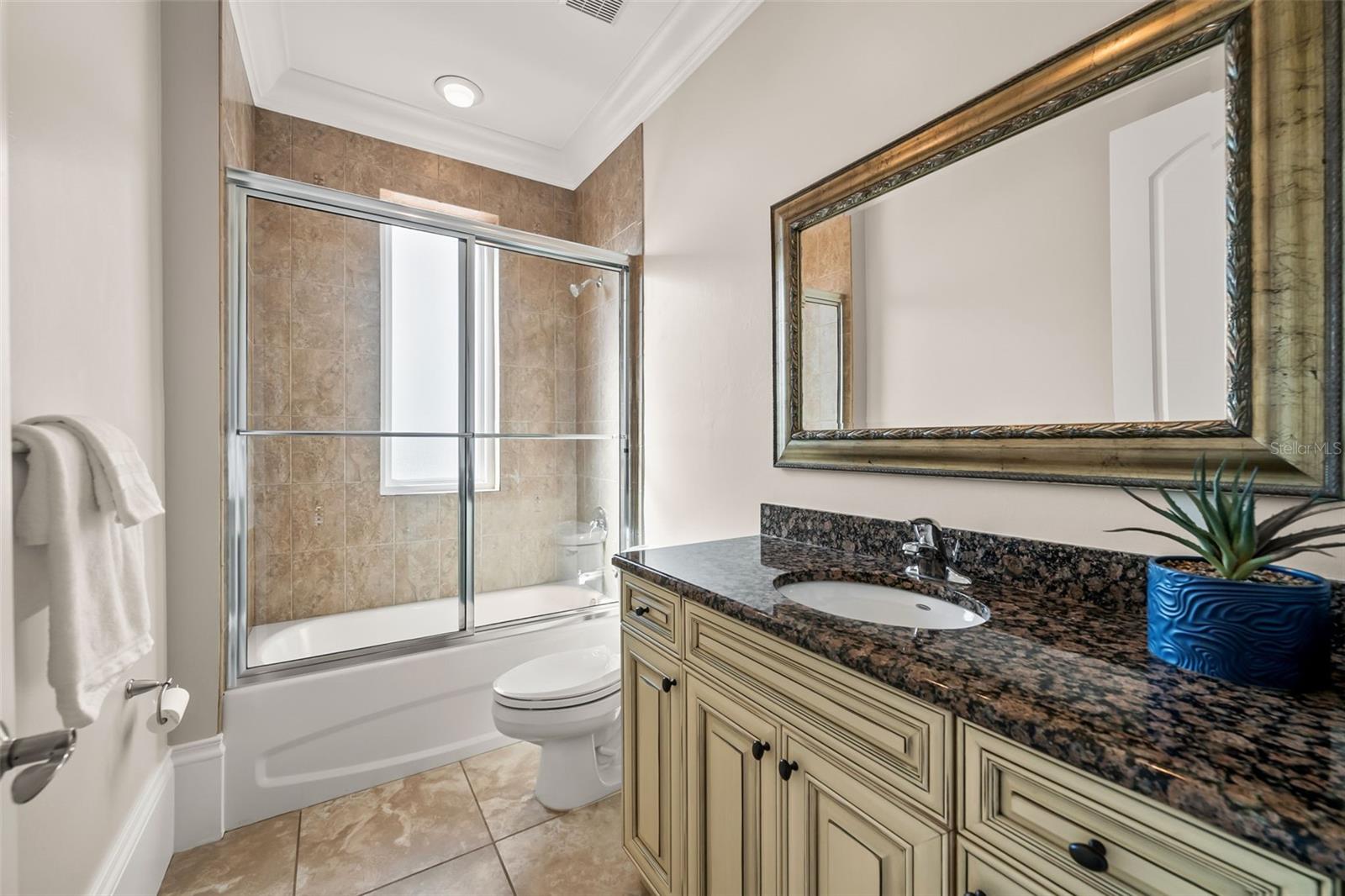 Image 24 of 49 For 123 53rd Street