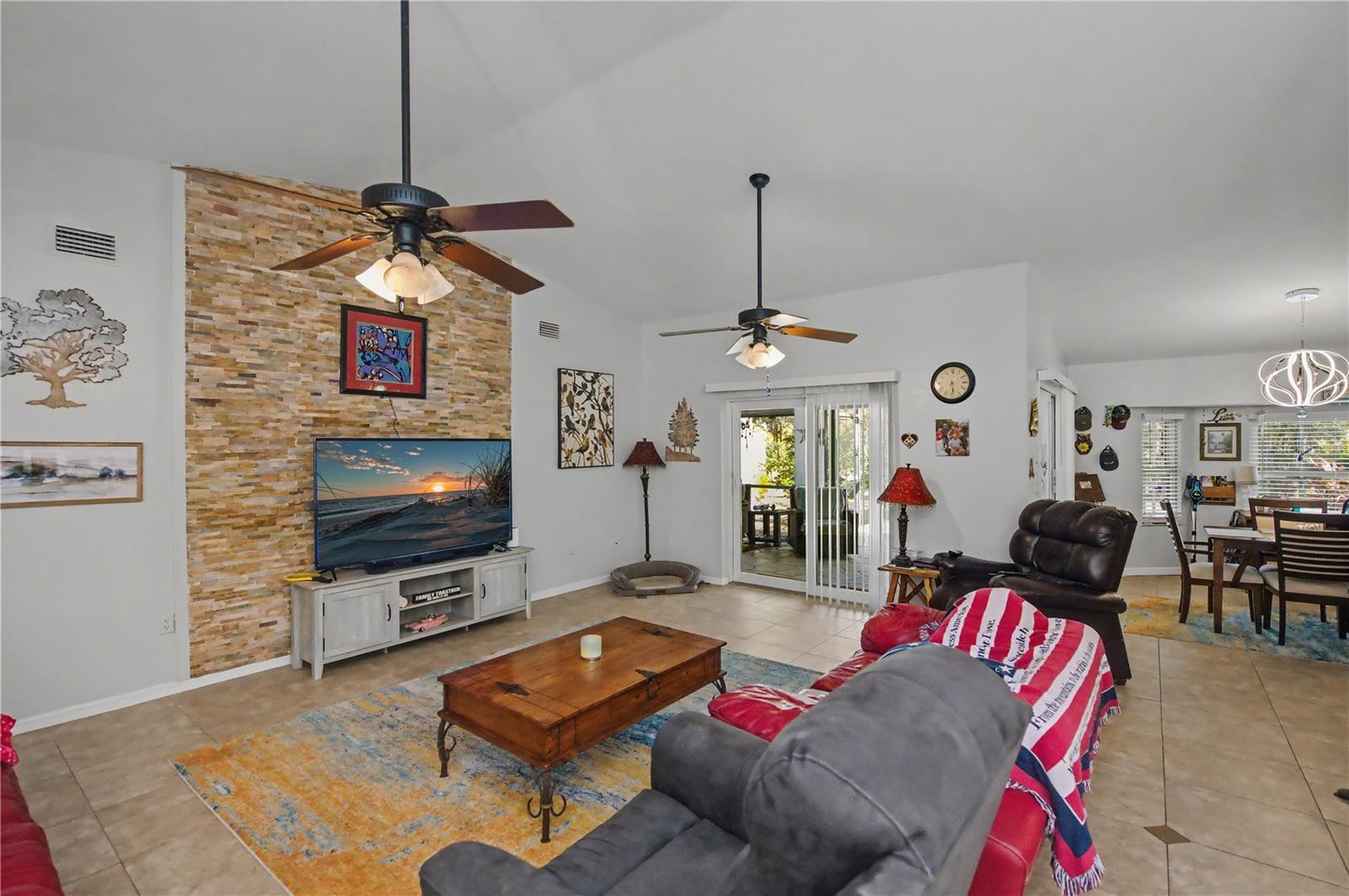 Image 8 of 62 For 192 Antofagasta Street