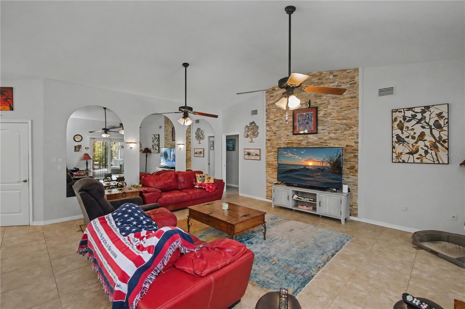 Image 9 of 62 For 192 Antofagasta Street