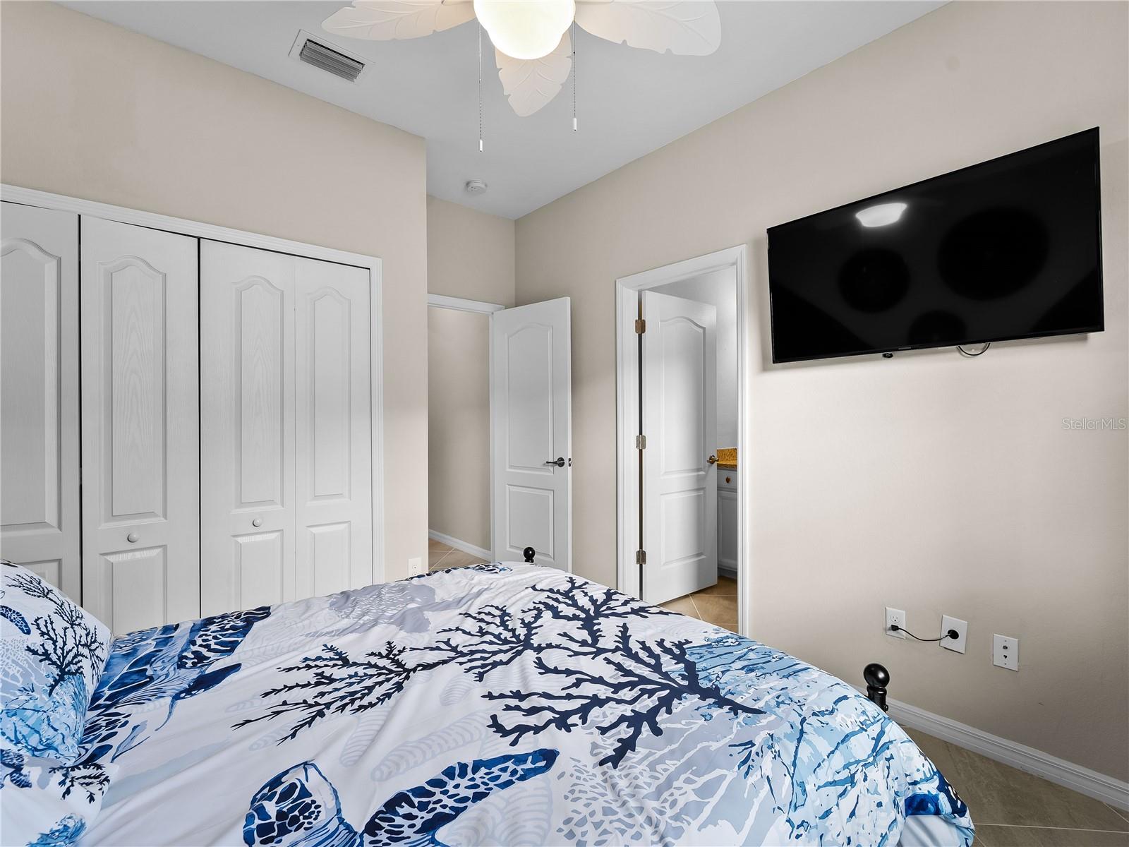 Image 26 of 71 For 15033 Spanish Point Drive