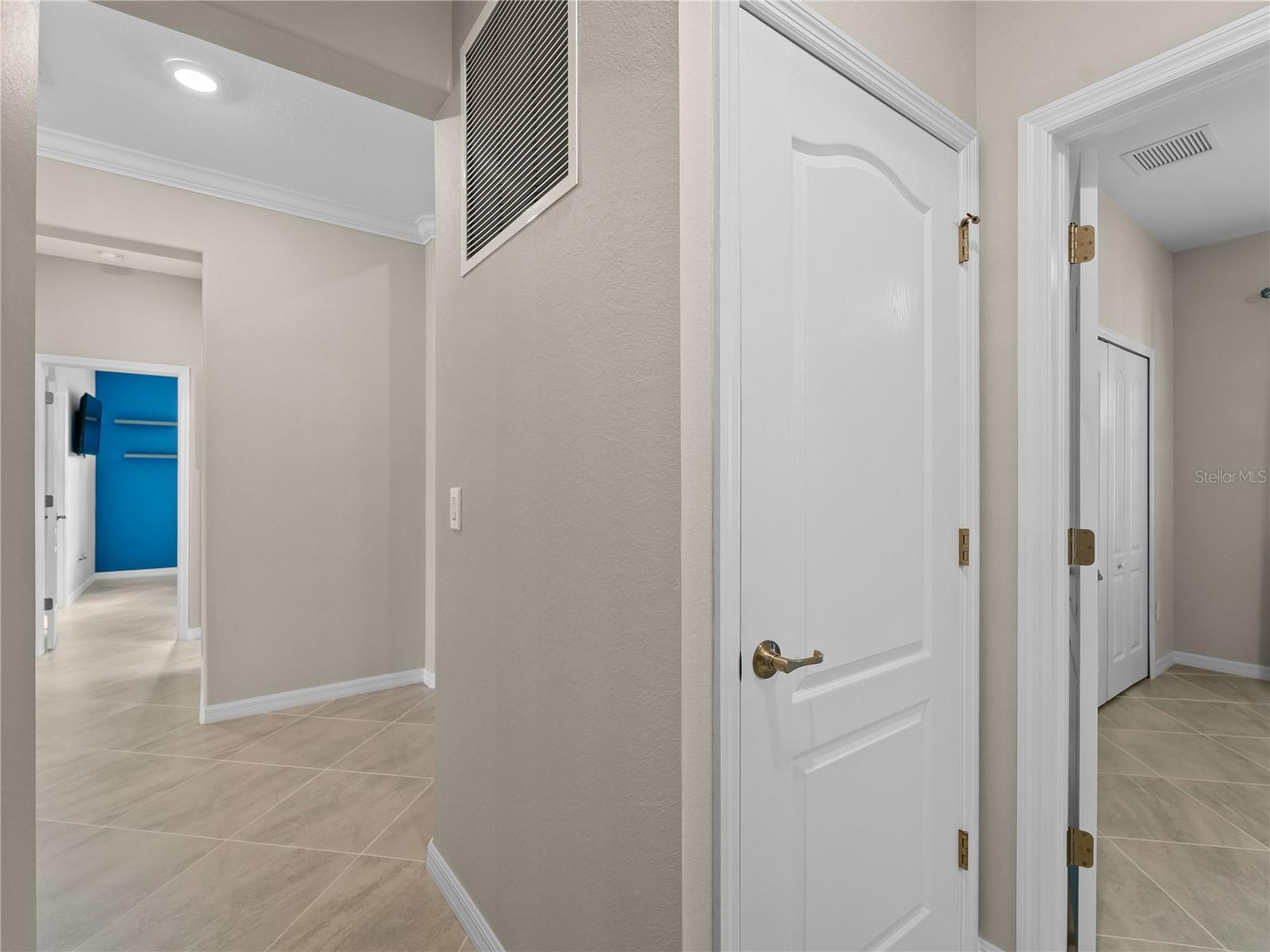 Image 33 of 71 For 15033 Spanish Point Drive