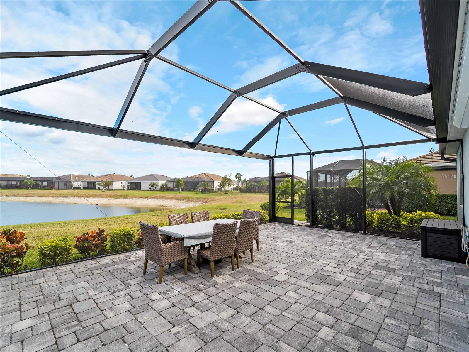 Image 5 of 71 For 15033 Spanish Point Drive