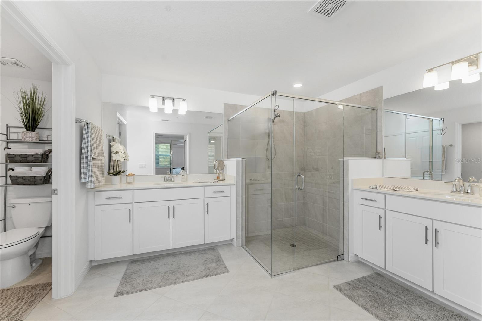 Image 15 of 41 For 14673 Sycamore Court 3512