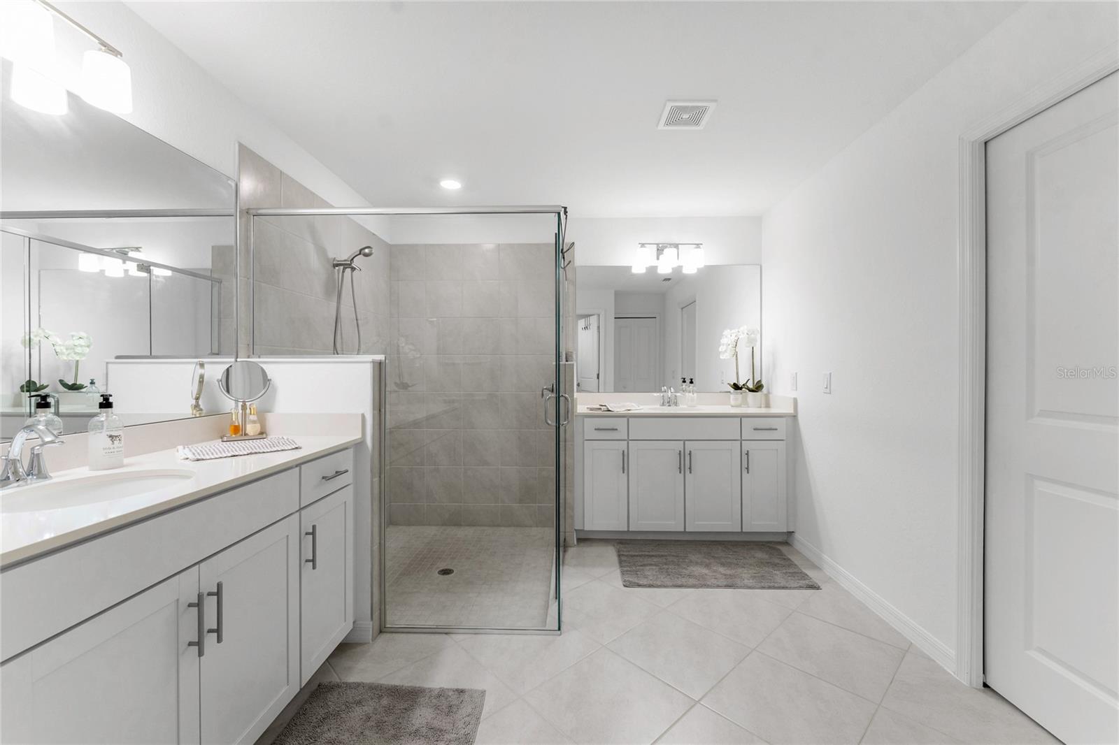 Image 16 of 41 For 14673 Sycamore Court 3512